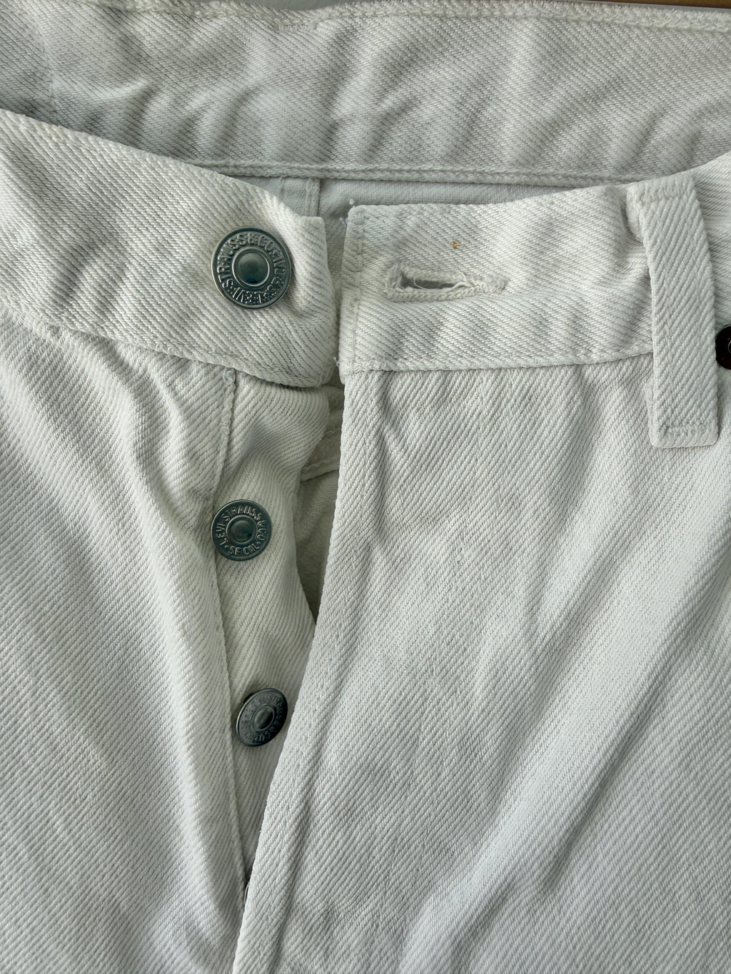 W28 L30 white vintage Levis 501 27/28” measured waist white 90s/80s 501s