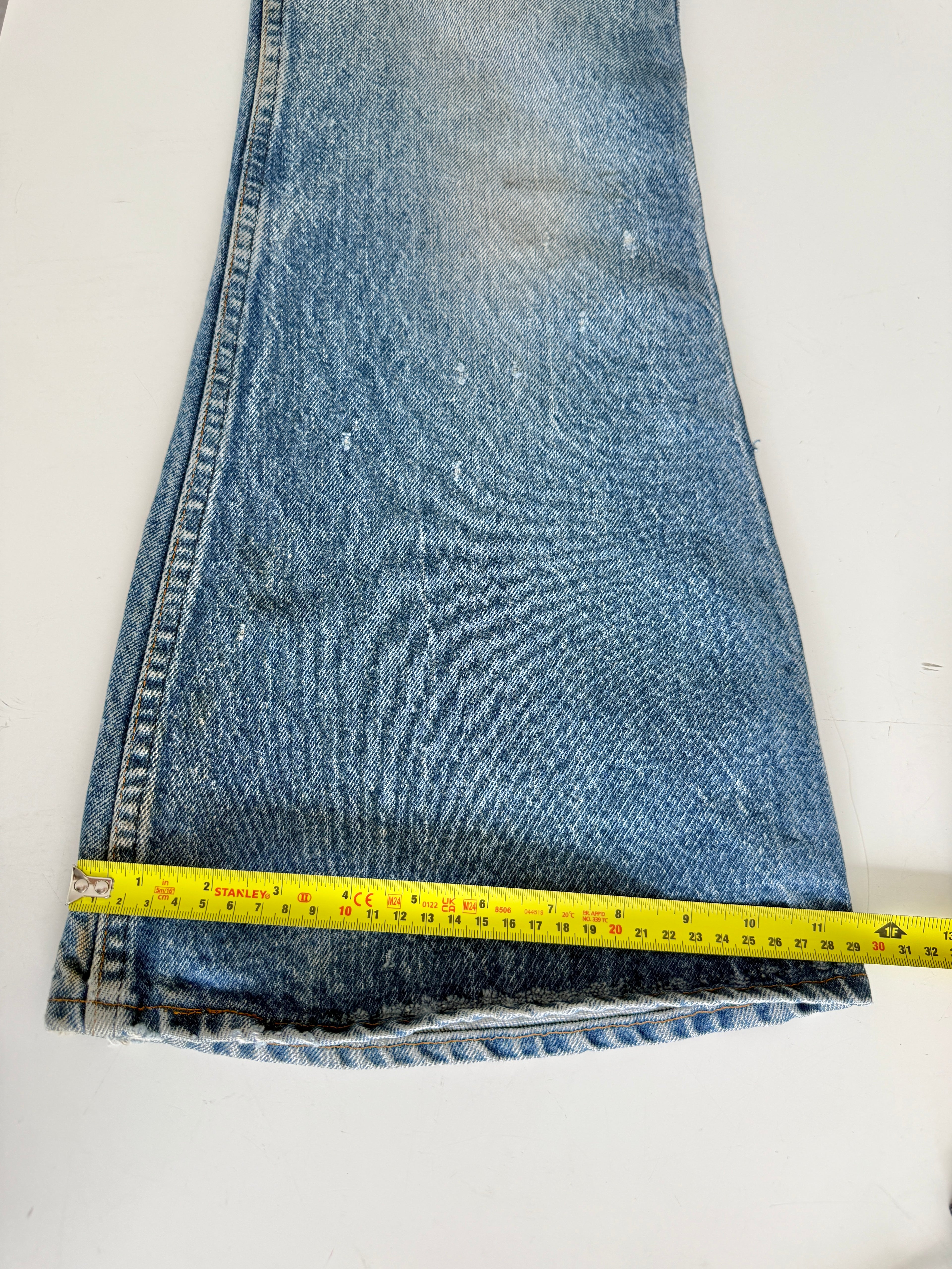 W26 L29 vintage Levis 684 26” measured waist faded blue 684s USA 70s
