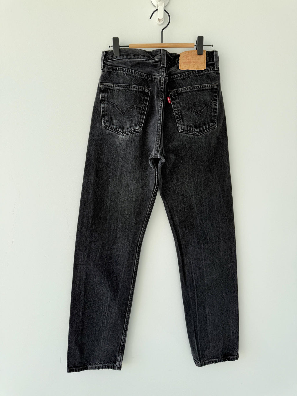 W28 L30 Levis 501 vintage 28” measured waist black made in 90s