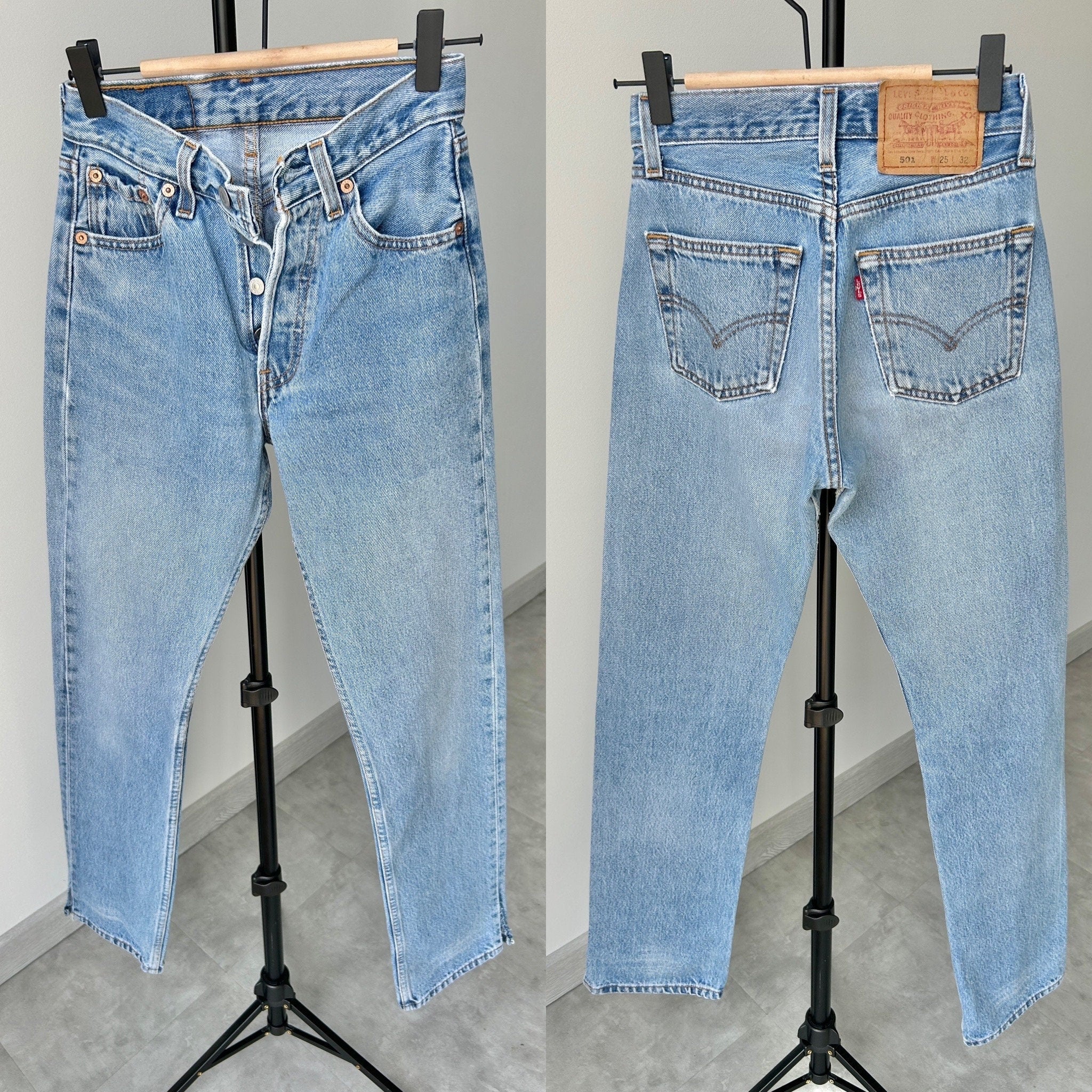 Levis 501 vintage w23 L31 Levi’s medium faded blue made in USA 90s straight leg 501 vintage Levi’s 501 for women