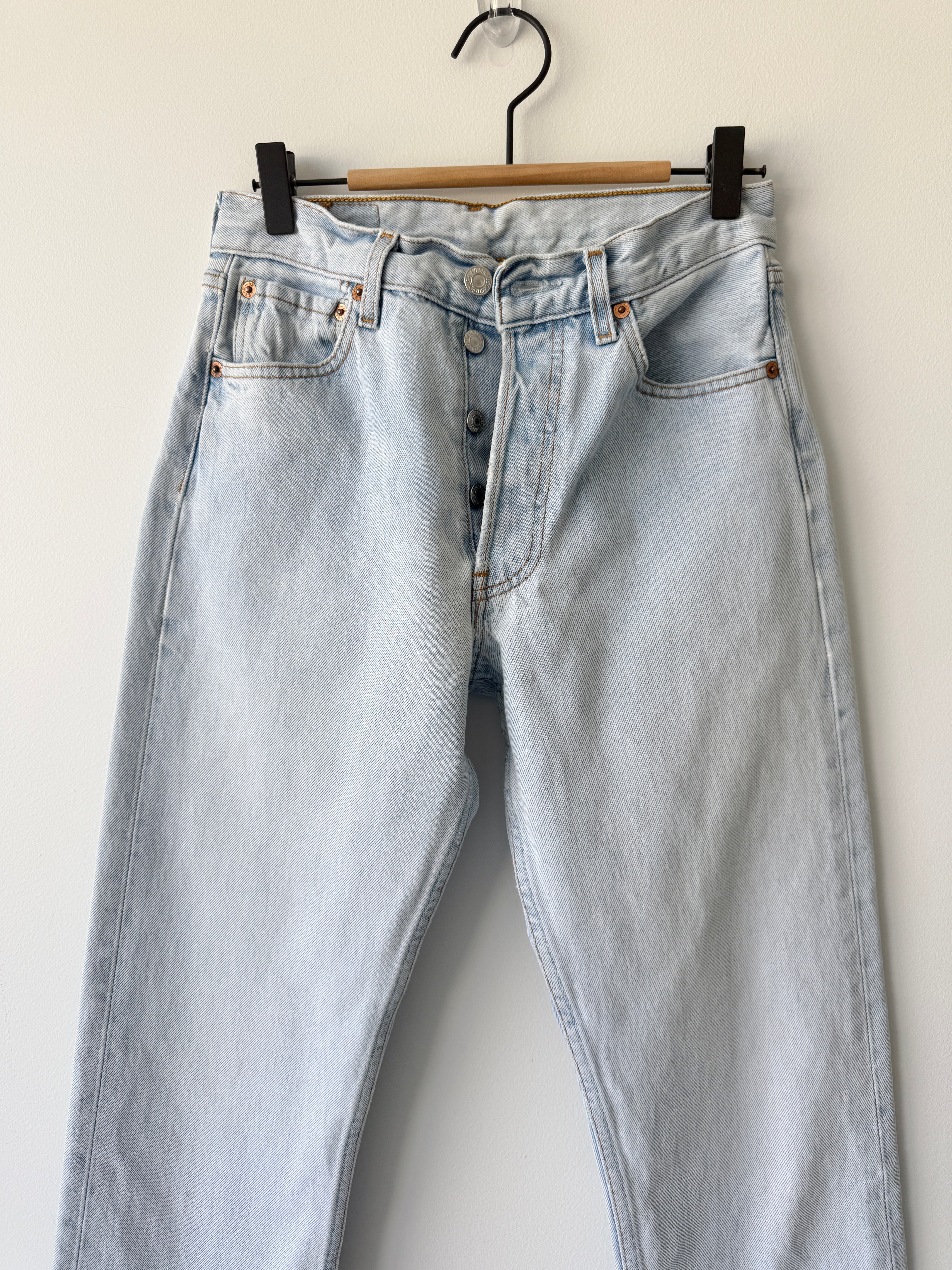 Vintage Levi’s 501 w26 L33 1998