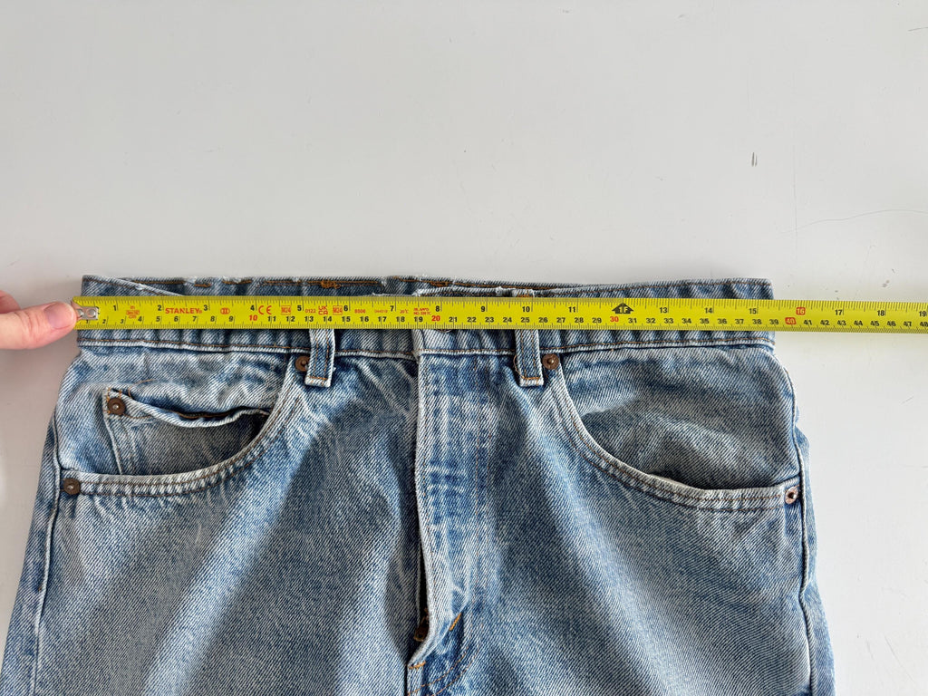 W30 L29 vintage Levis 505 29-30” measured waist faded denim made in USA 80s