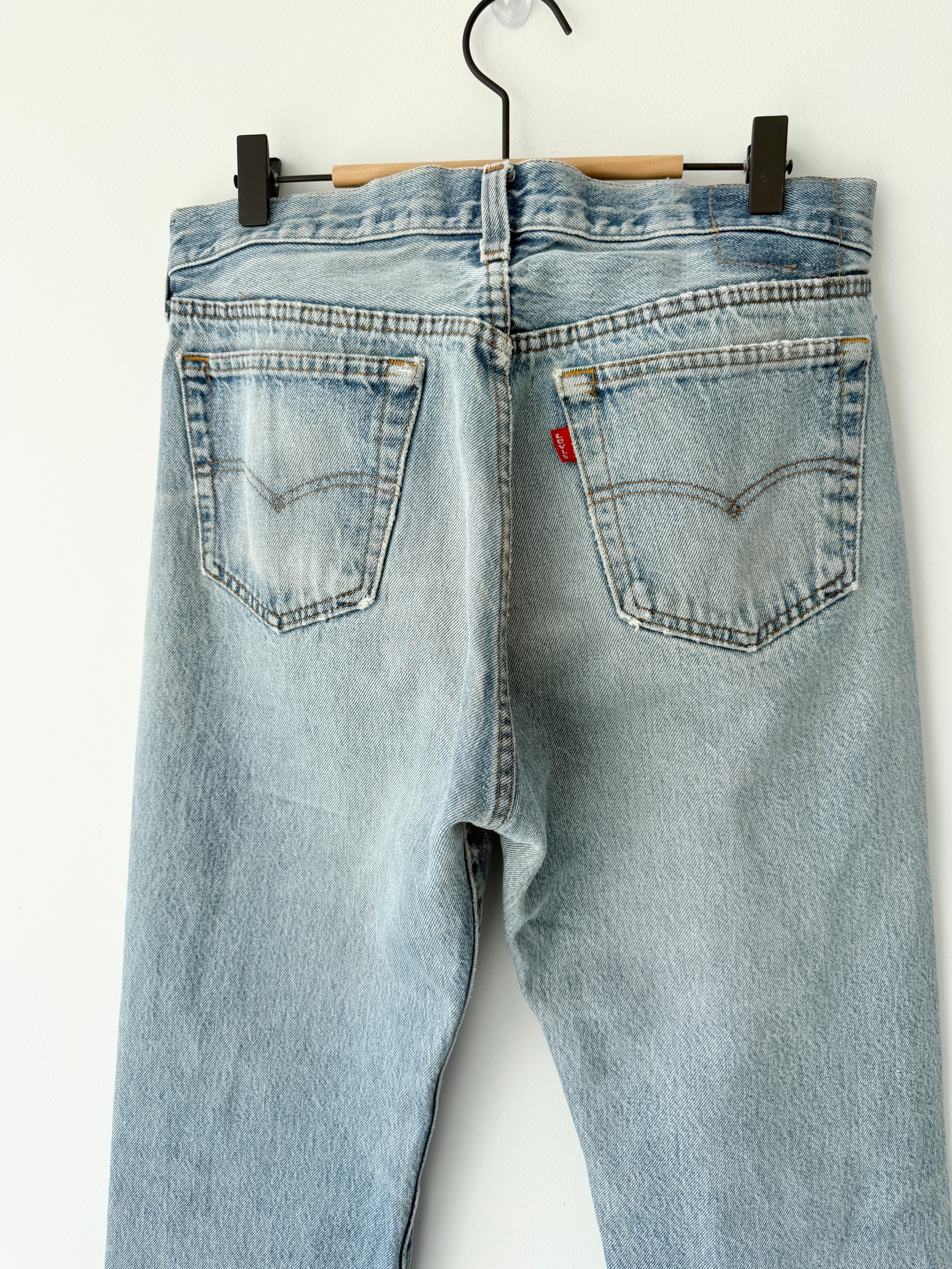 W31 L29 vintage Levis 501s 30/31” medium light blue denim Levi’s 501s 80s USA