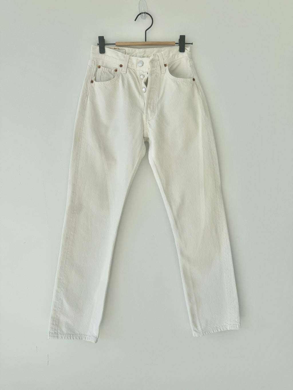 W24 L28 vintage Levis 501 23/24” measured waist white 501s 90s denim