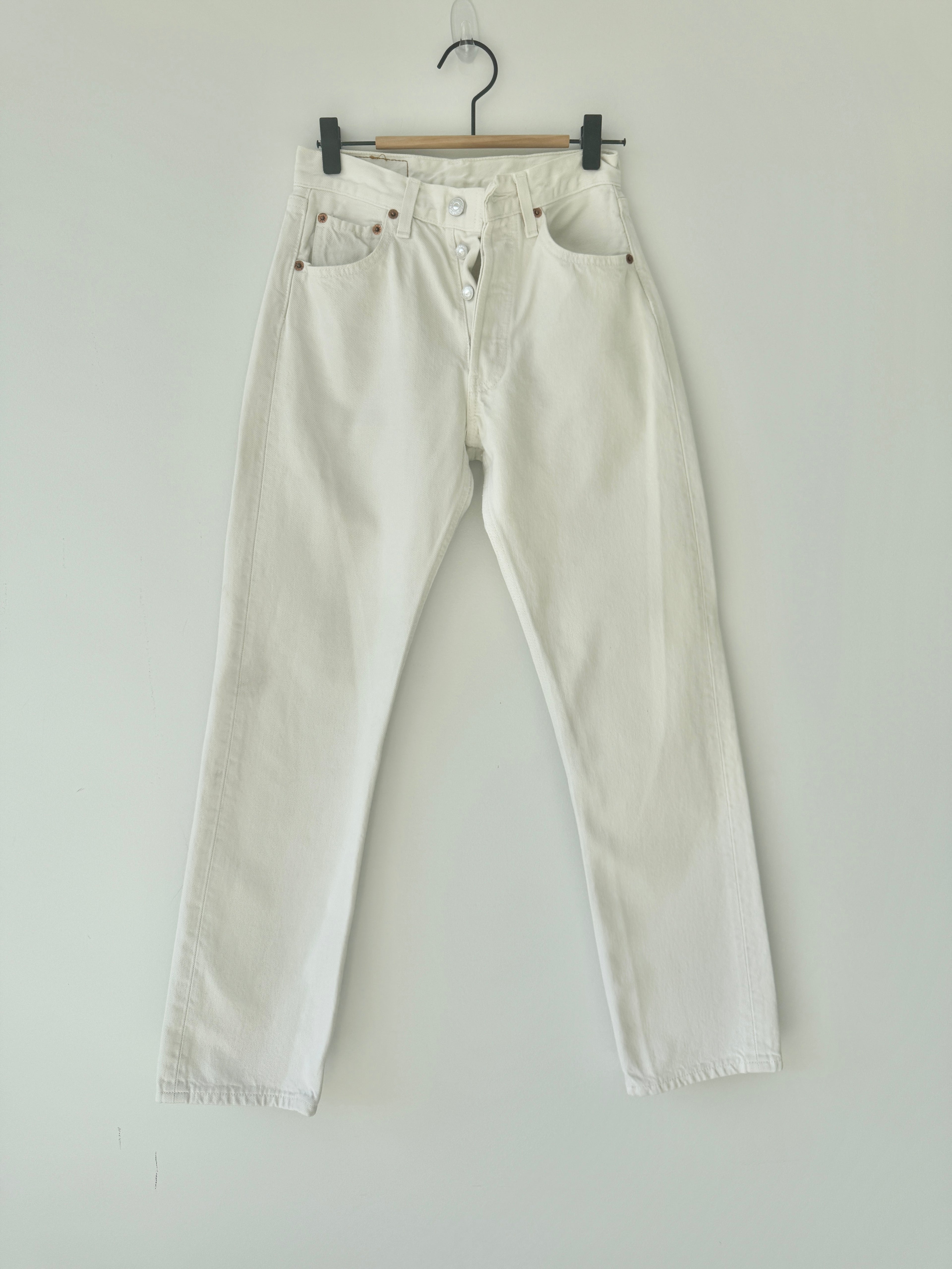 W24 L28 vintage Levis 501 23/24” measured waist white 501s 90s denim