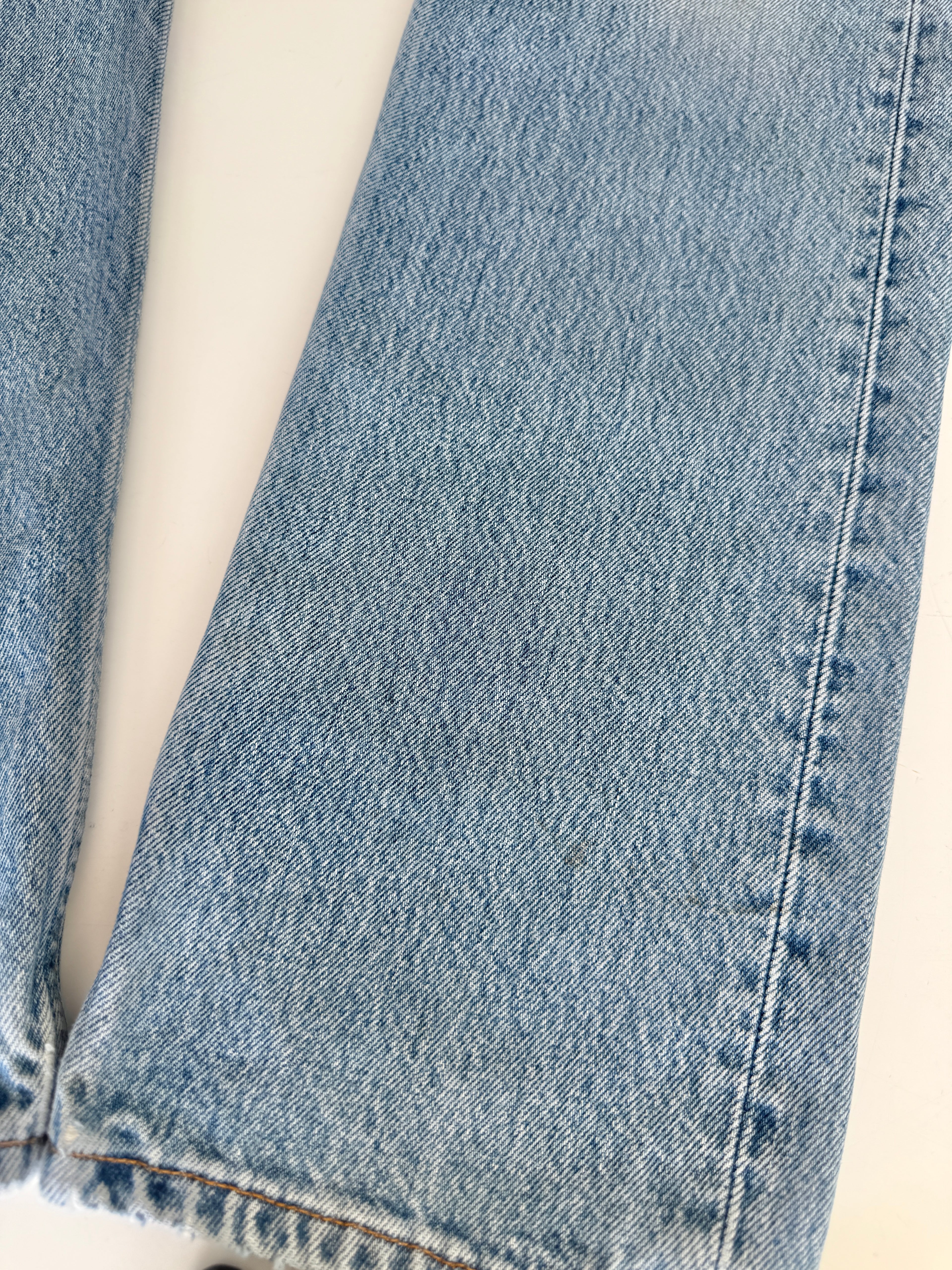 W26 L33 vintage Levis 501 25/26” measured waist medium faded blue 501s Y2K