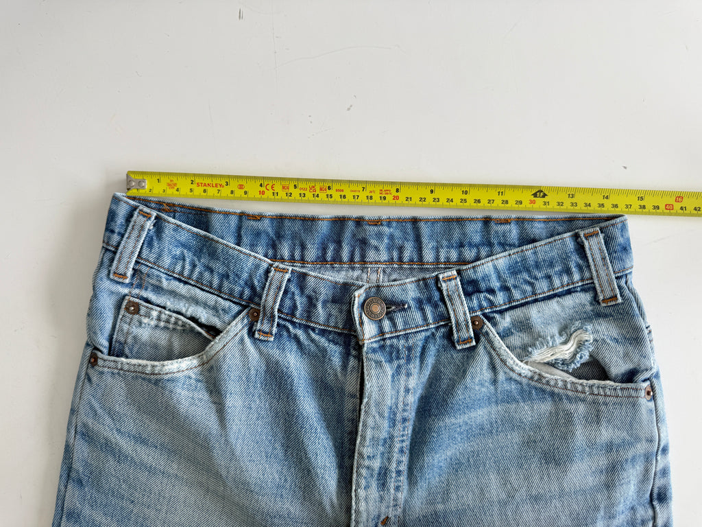 W28 L27 vintage Levis orange tag light blue faded 28” measured waist 501s 80s