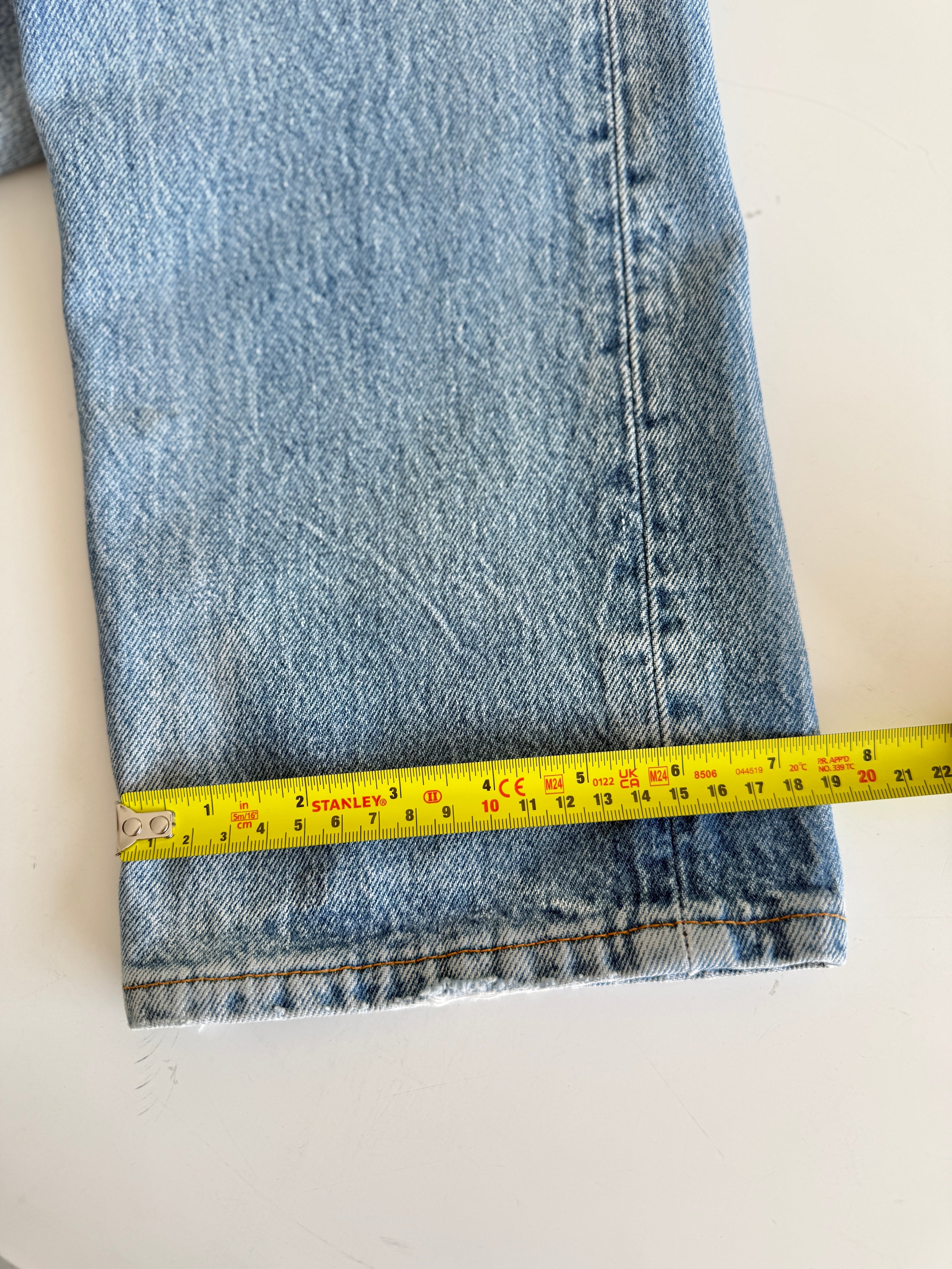 W30 L31 vintage Levis 501 29-30” measured dark whiskers faded blue 90s USA Levi’s 501s