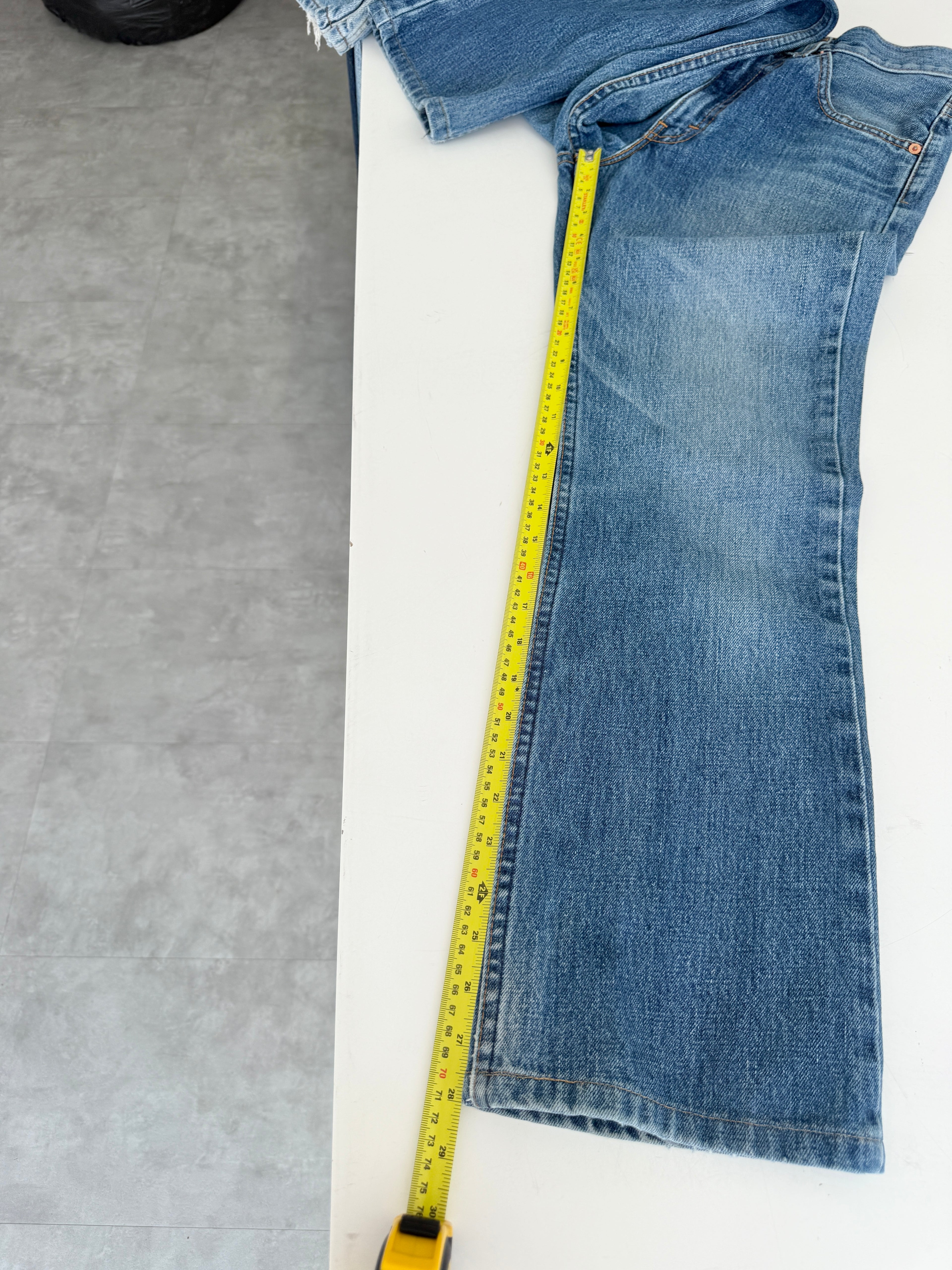 W26 L28 vintage Levis 517 26” measured dark faded blue denim Y2K Levi’s 517s wallet mark