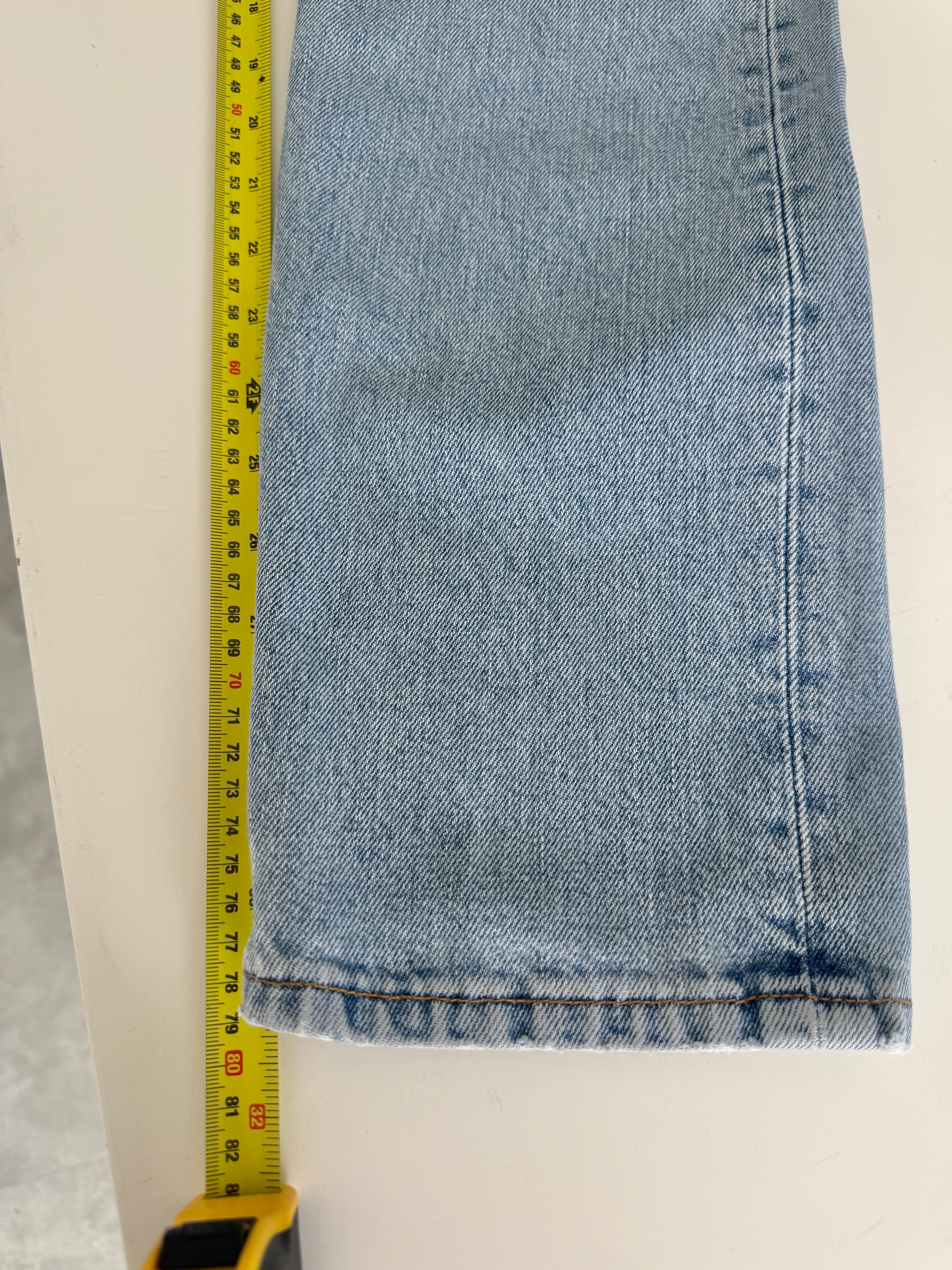 Soft W25 L31 vintage Levis 501 25” measured waist light blue 501s made in 90s