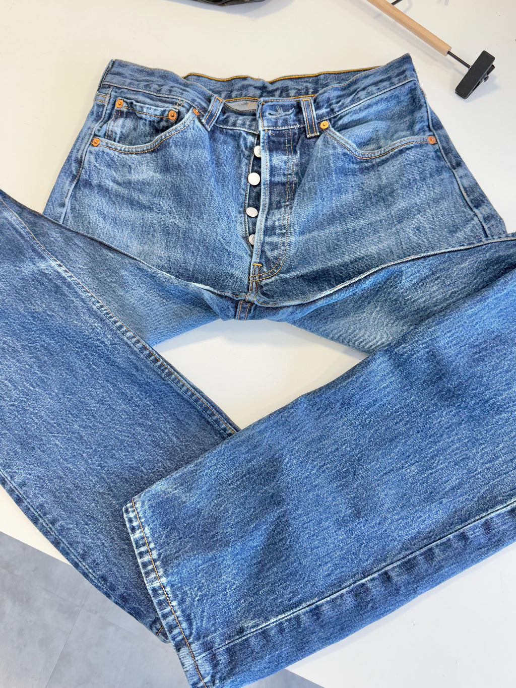 Levis 501 vintage w30 L35 dark faded blue 501s straight leg jeans 501 29”/30” waist