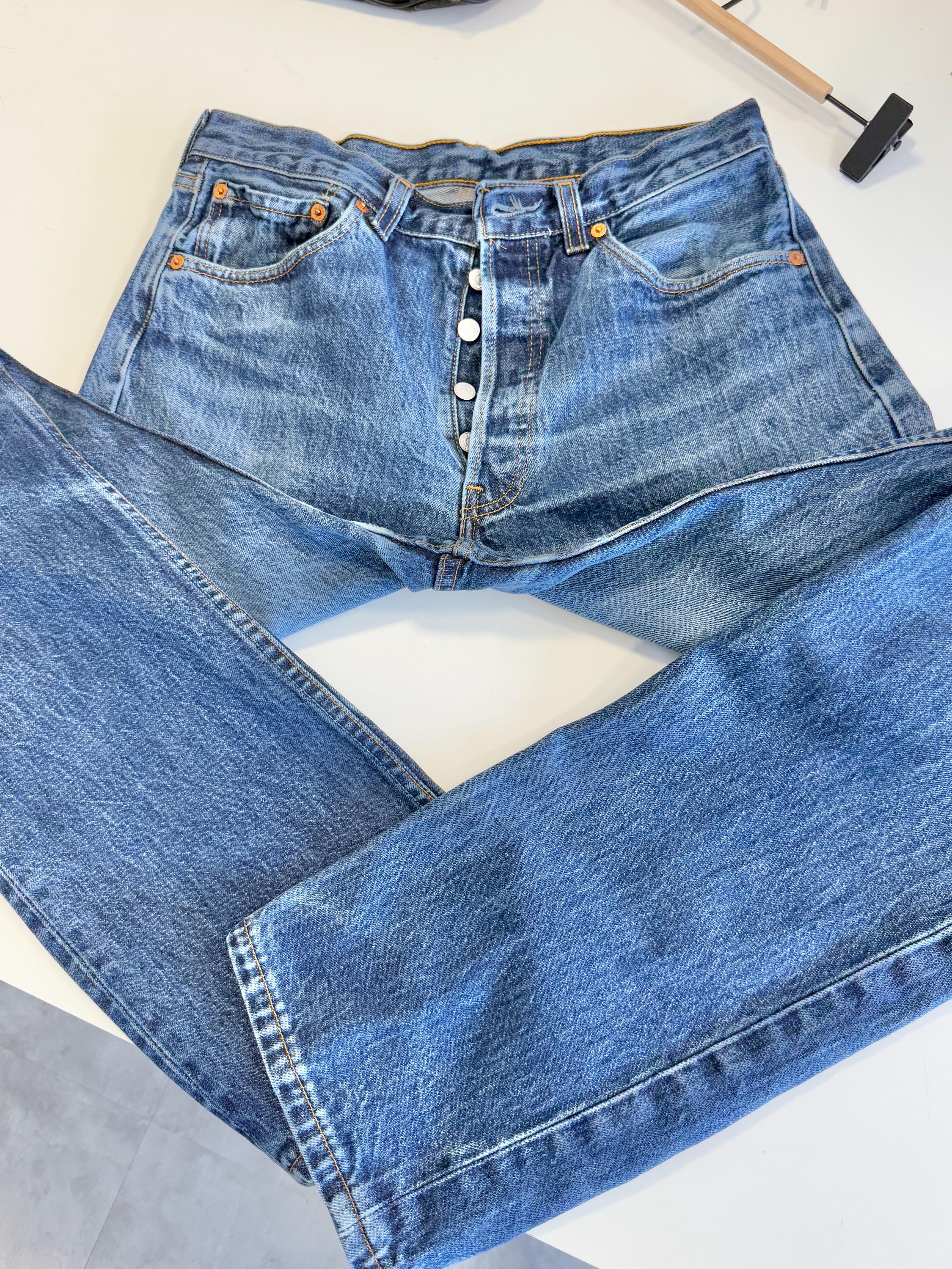 Levis 501 vintage w30 L35 dark faded blue 501s straight leg jeans 501 29”/30” waist