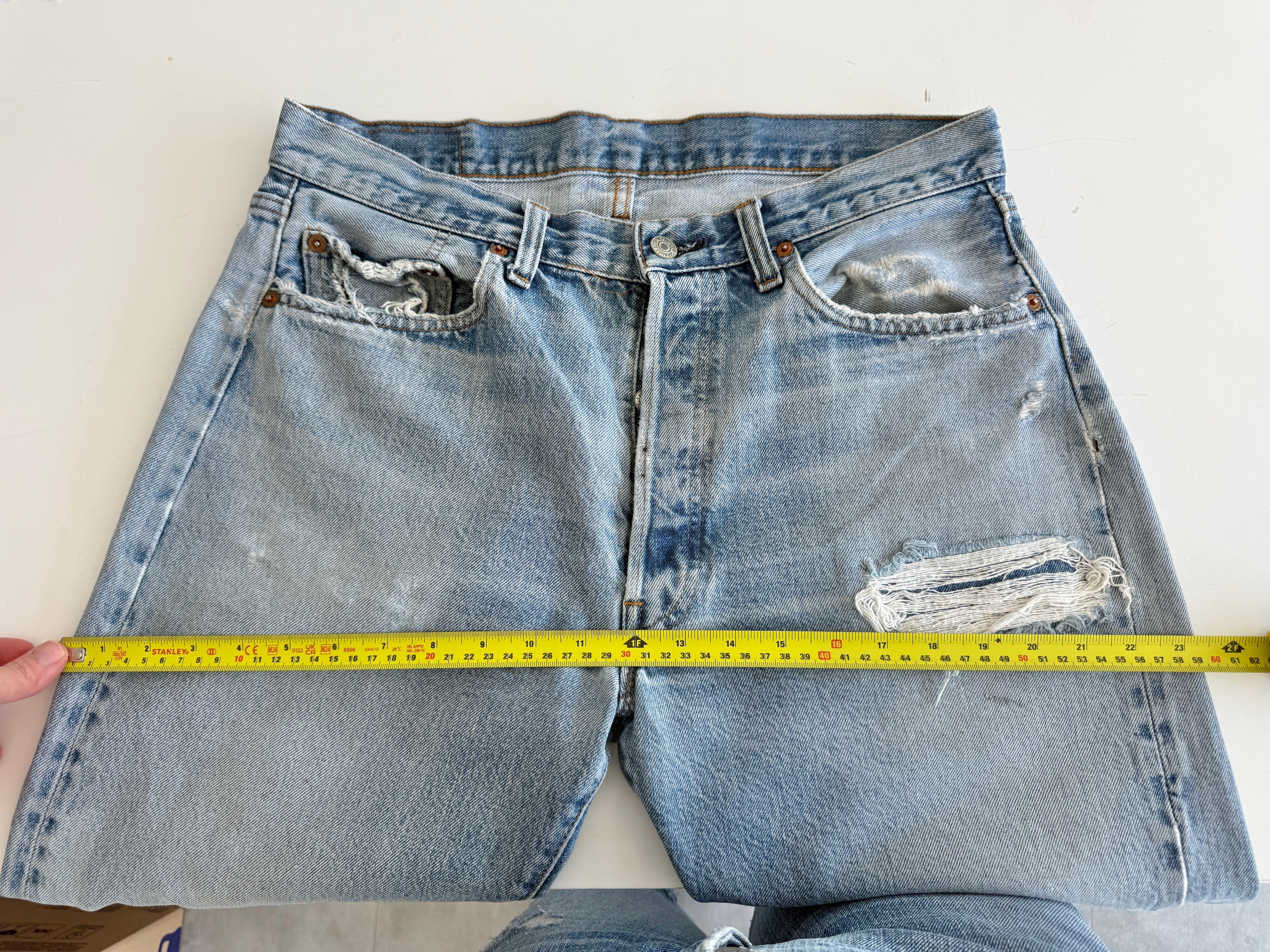 W32 L31 selvedge vintage Levis 501 31/32” measured light blue denim 70s Levi’s 501s USA