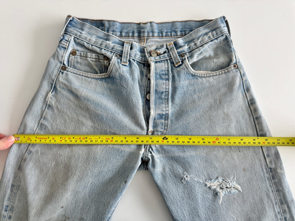 Selvedge W27 L30 vintage Levis 501 26/27” measured light blue faded 80s USA Levi’s 501s