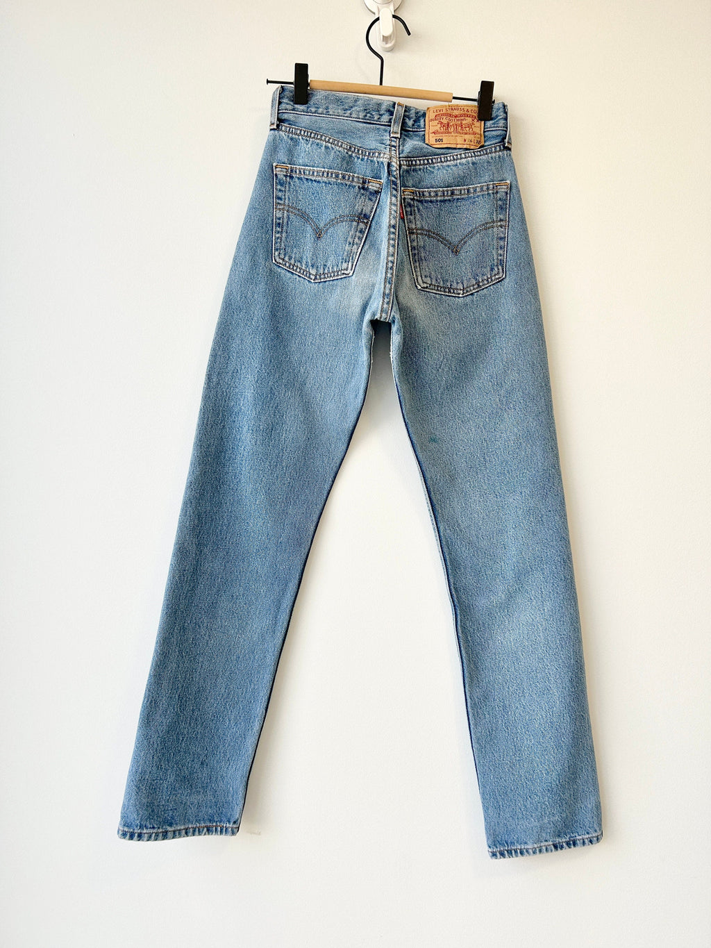 Levis 501 vintage W24 L31 Levi’s blue stone wash faded blue 501 Levi’s made in 90s denim straight leg 501 vintage Levi’s