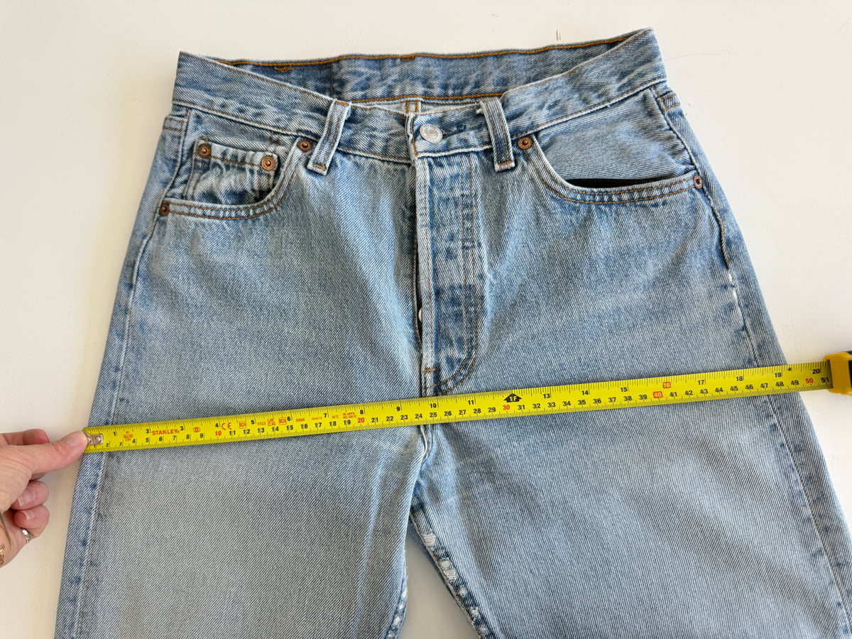 Soft W27 L32 vintage Levis 501s 26/27” measured light blue faded 90s USA 501s slim hips