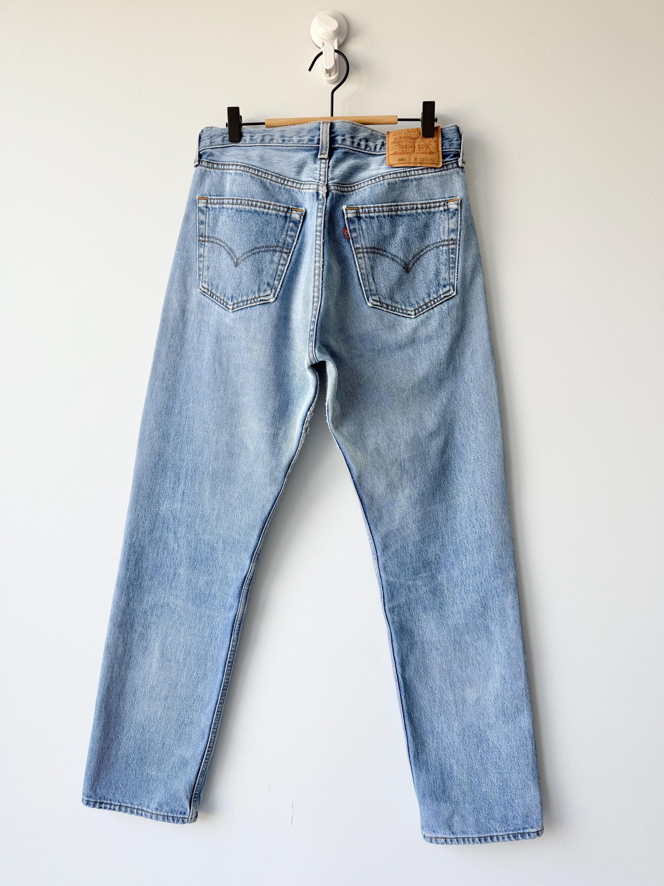 W30 L31 Levis 501 vintage 29-30” waist medium faded blue 501s made in Canada 90s