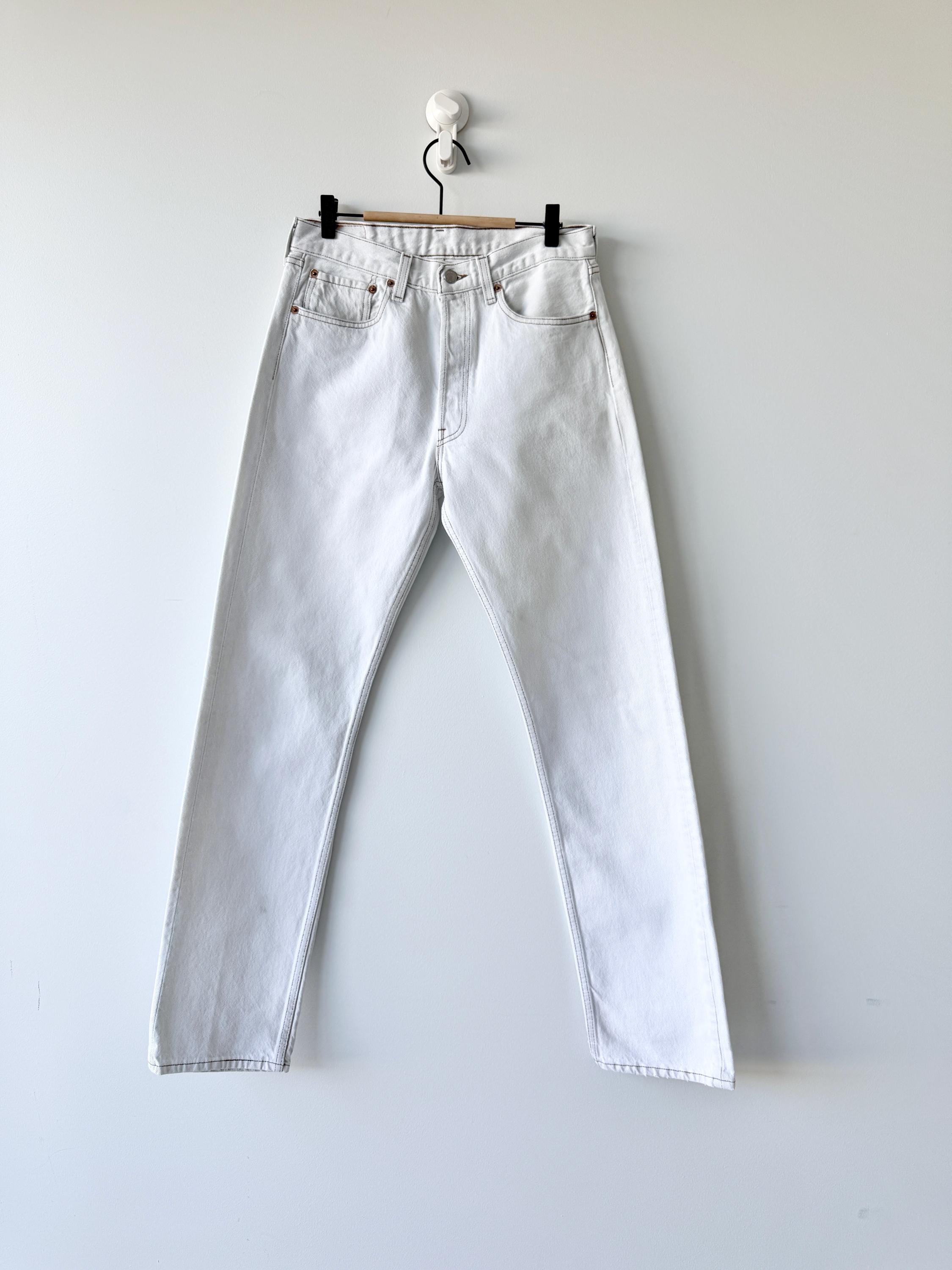 w30 L33 Levis 501 29-30” waist vintage beige 501s  made in USA 90s straight leg jeans 501