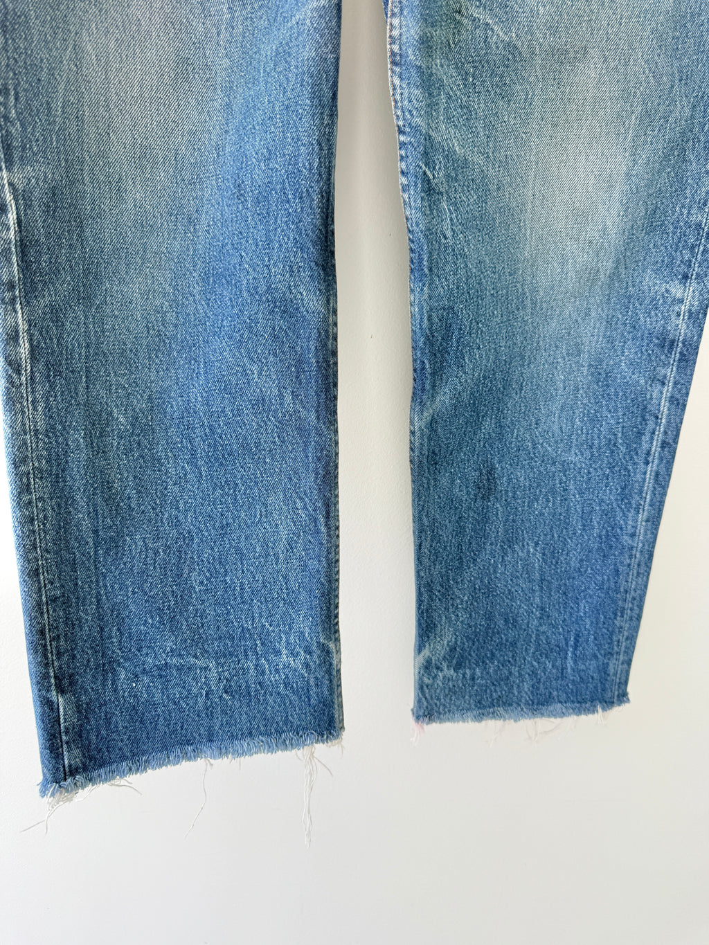 W28 L26 vintage Levis 501s 28” dark raw blue faded blue Levi’s 501 student fit early 90s
