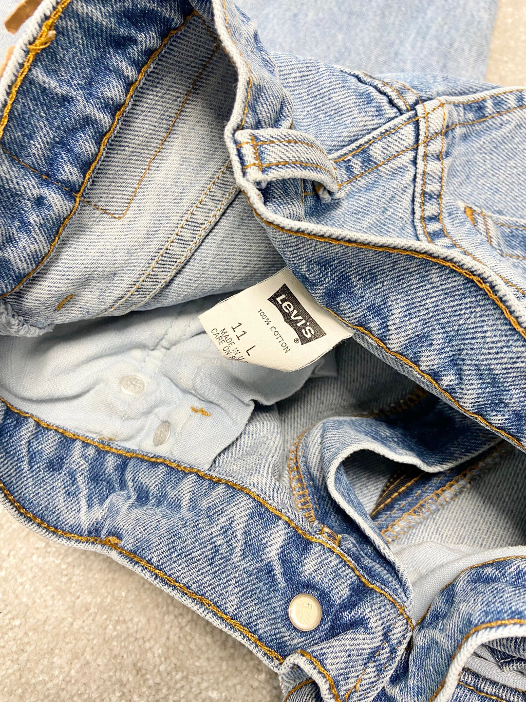 Vintage Levi’s 18512 0291 90s  w29” L30” made in USA