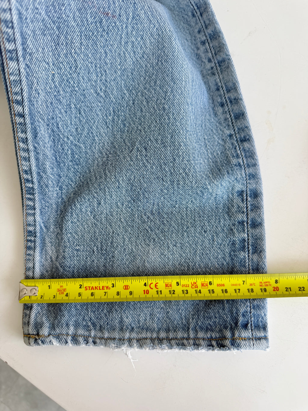 W27 L28 vintage Levis 501 light faded blue 26/27” measured waist 501s early 90s USA