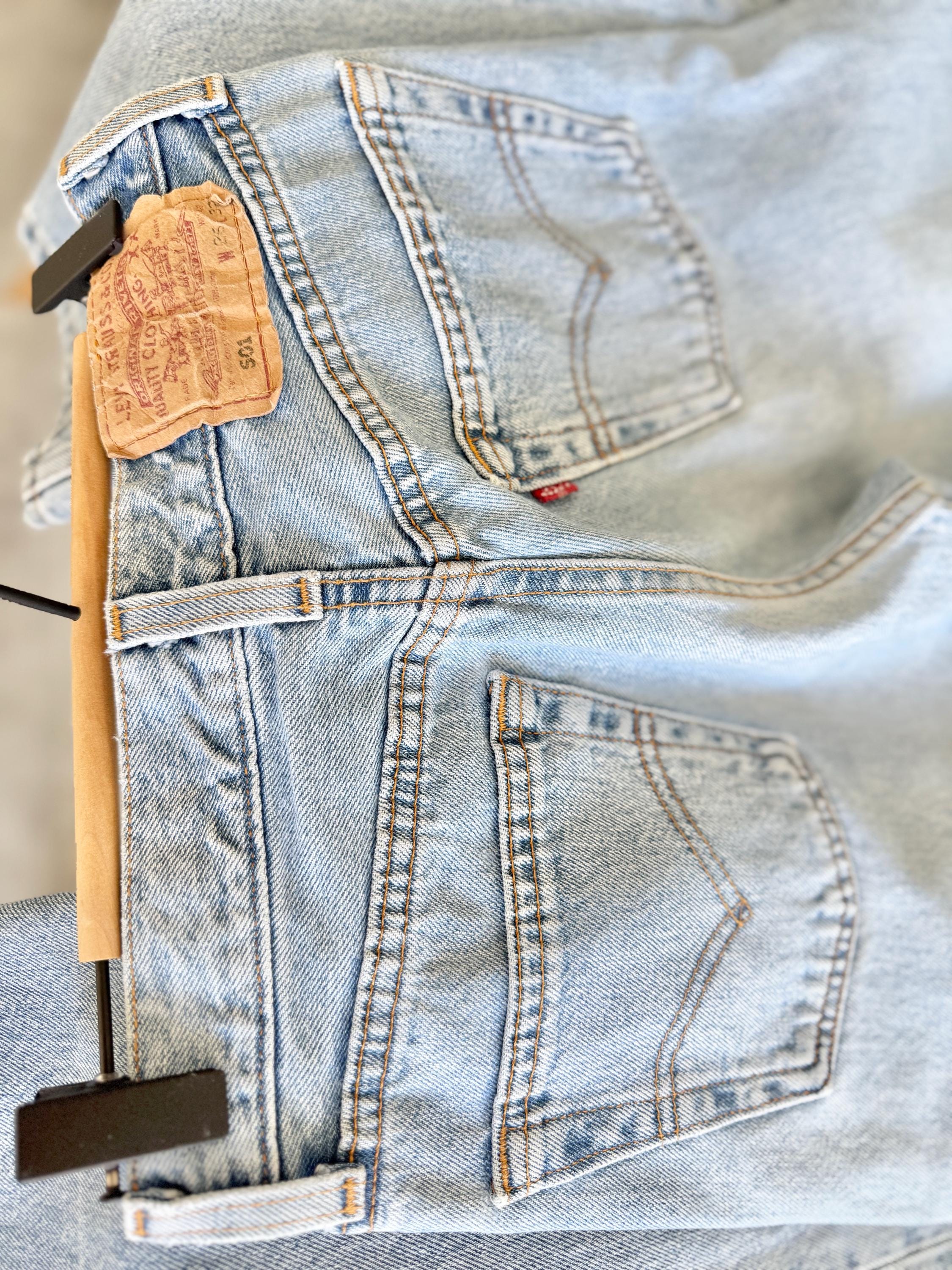 W25 L31 vintage Levis 501 24-25” measured light blue made in 90s USA (iuk)