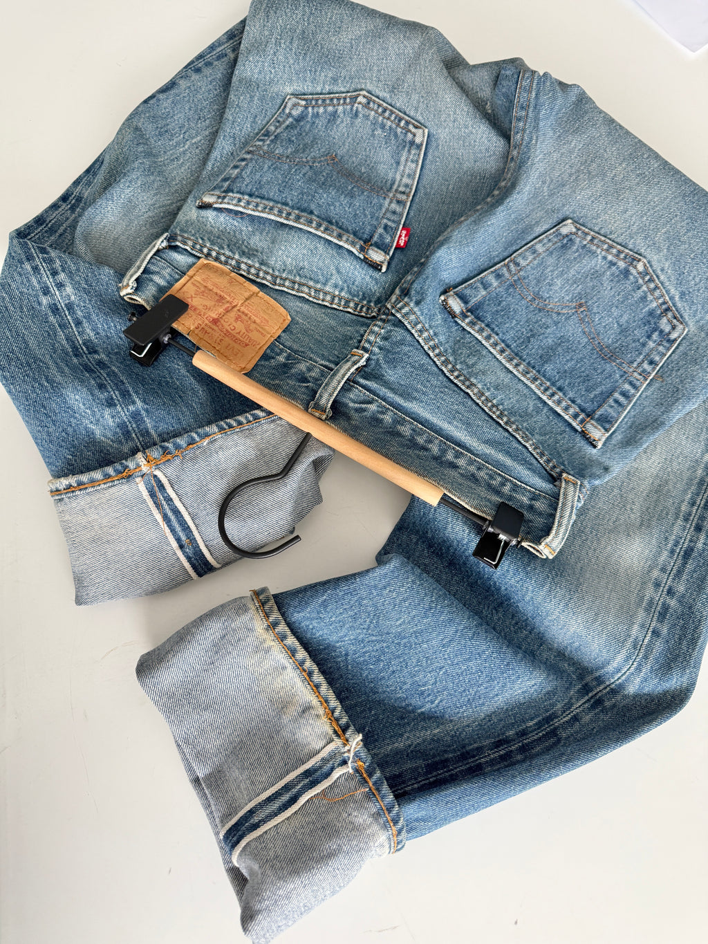 Selvedge W26 L34 vintage Levis 501 25/26” measured medium blue faded 80s USA Levi’s 501s