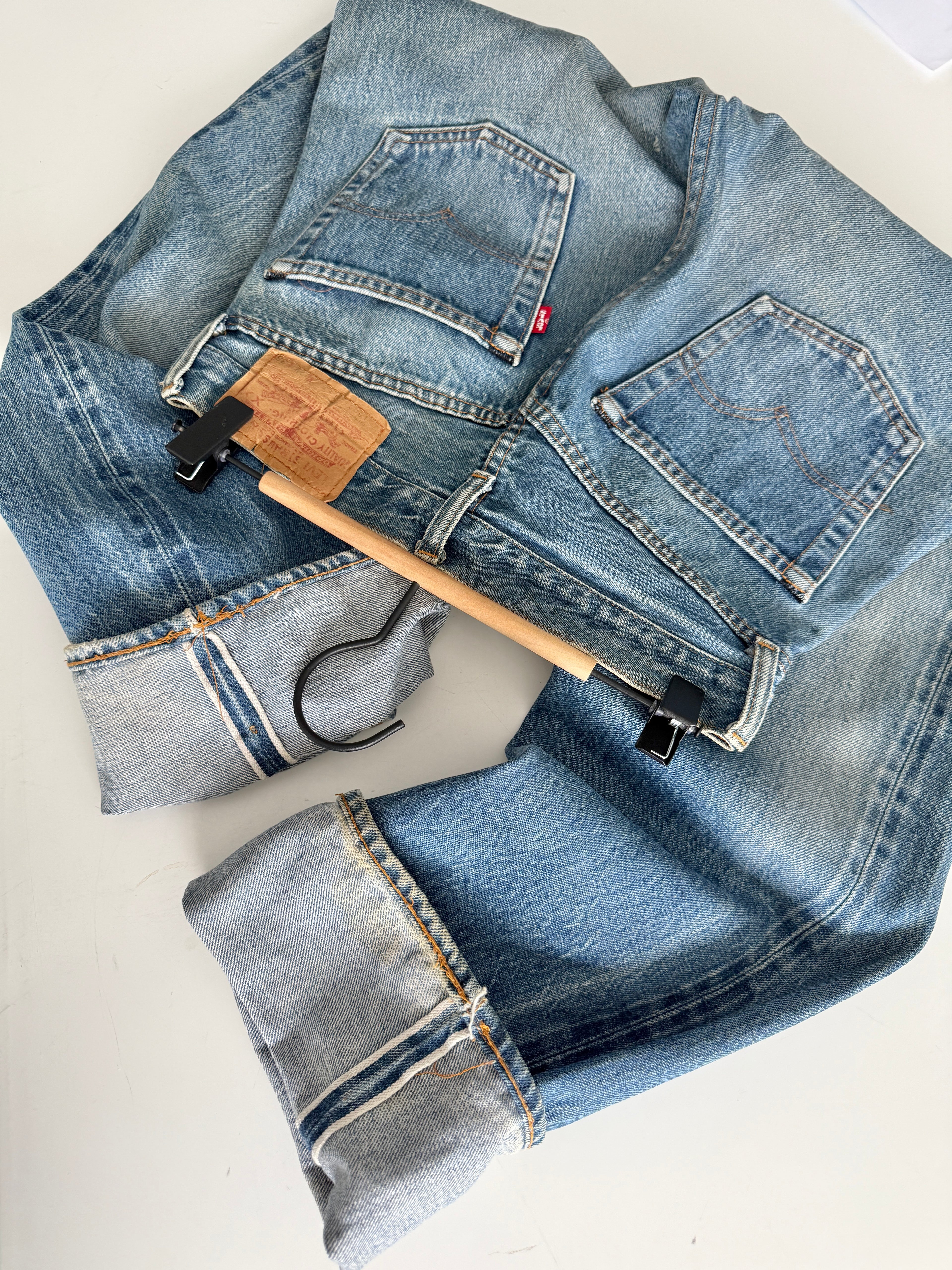 Selvedge W26 L34 vintage Levis 501 25/26” measured medium blue faded 80s USA Levi’s 501s
