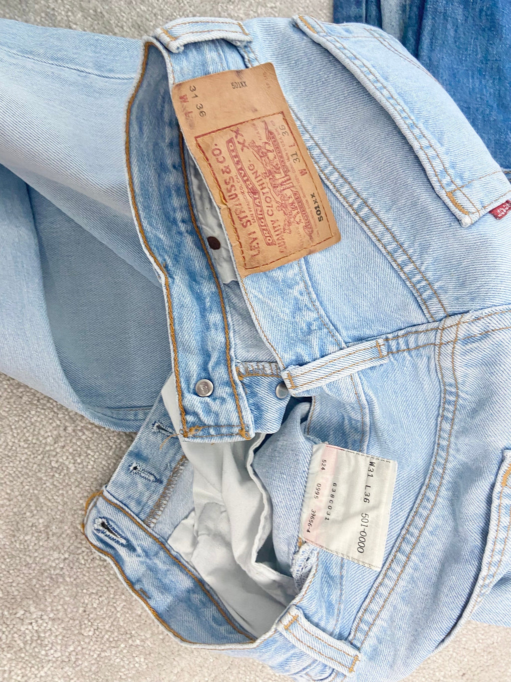 Vintage Levi’s 501xx jeans w29 L31 90s vintage 501 jeans light blue USA