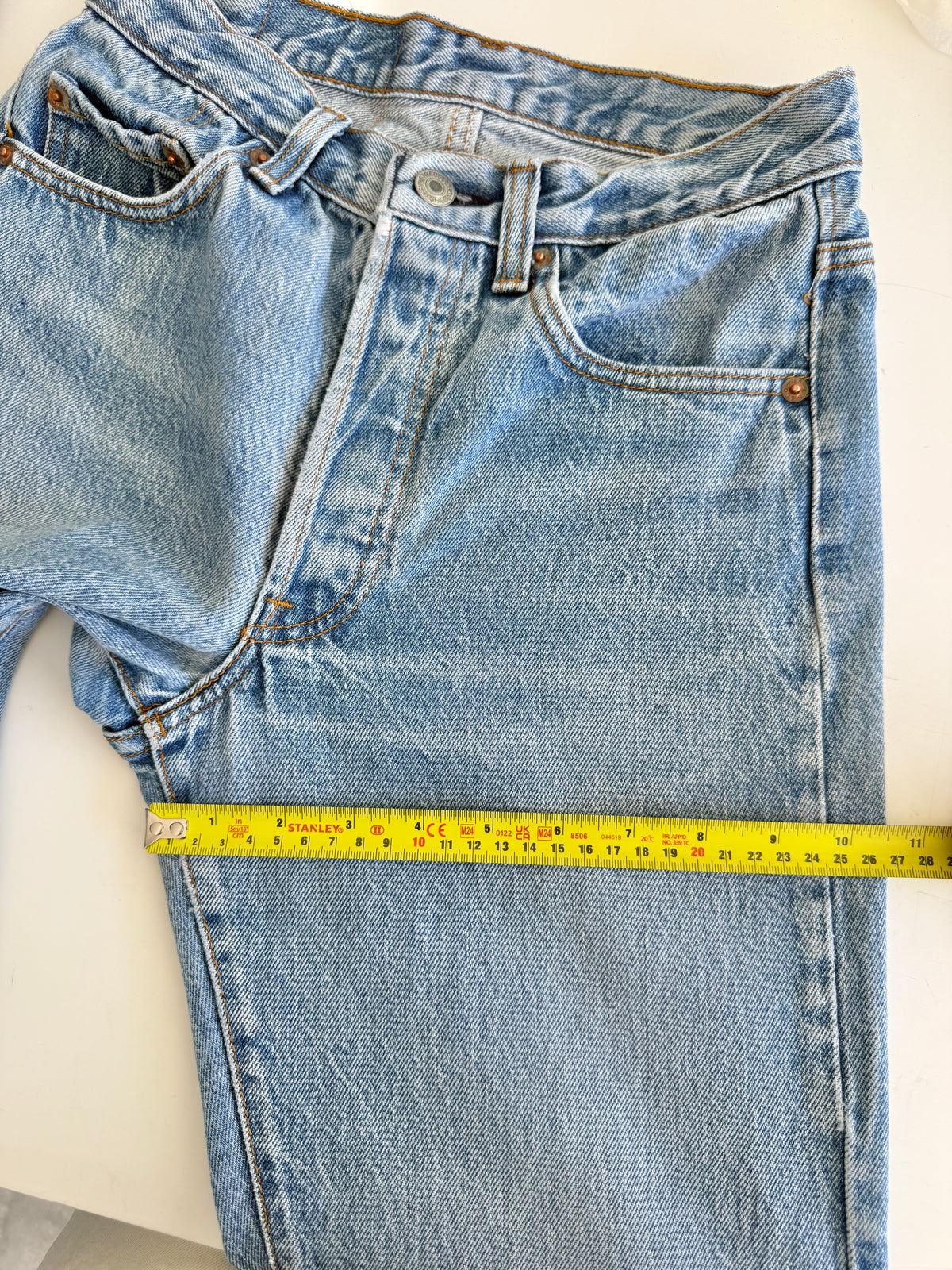 W25 L27 vintage Levis 501 24/25” measured fade light denim USA 501s 80s