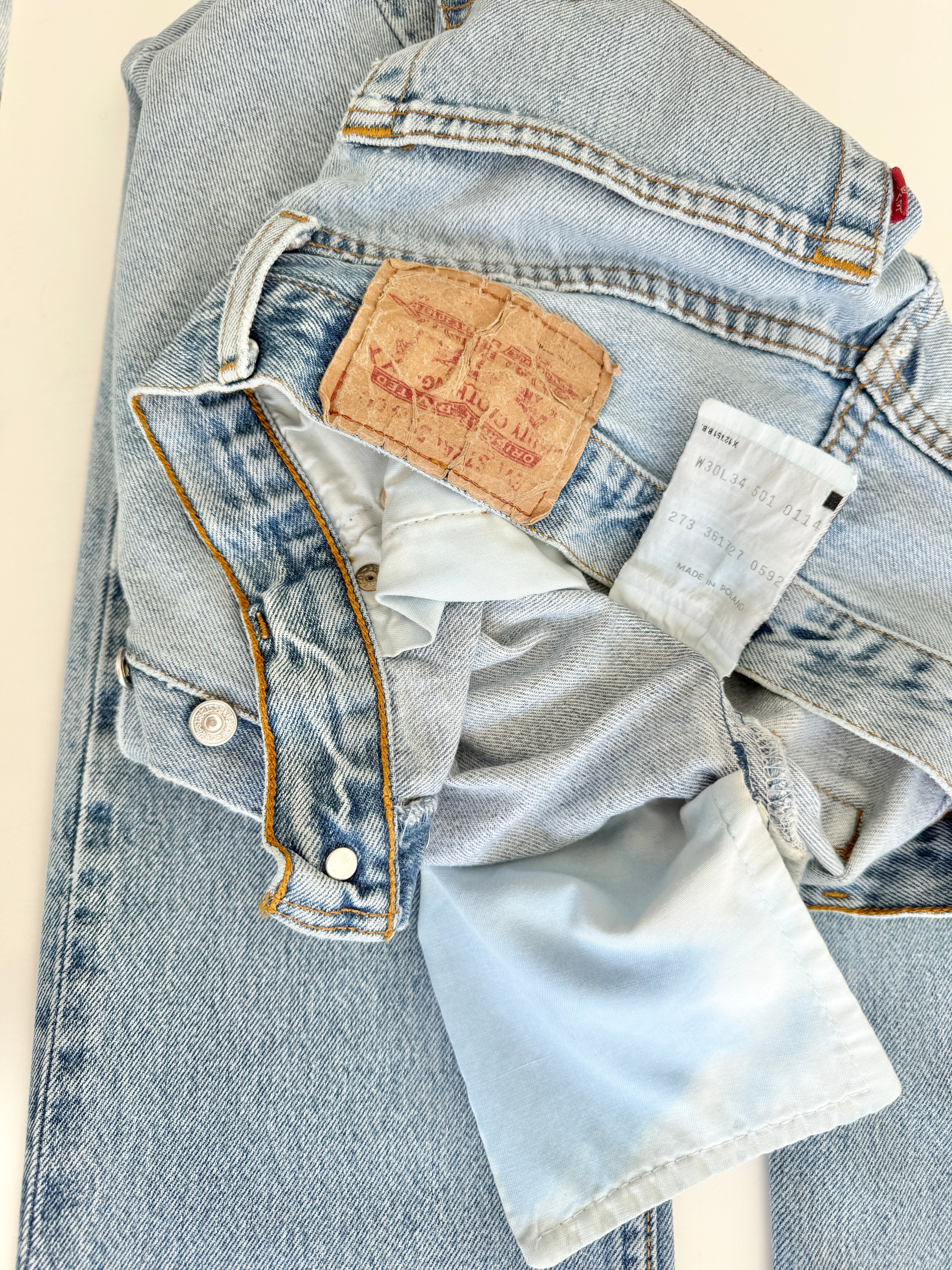 W28 L32 vintage Levis 501 27/28” measured light faded blue denim Levi’s 501s