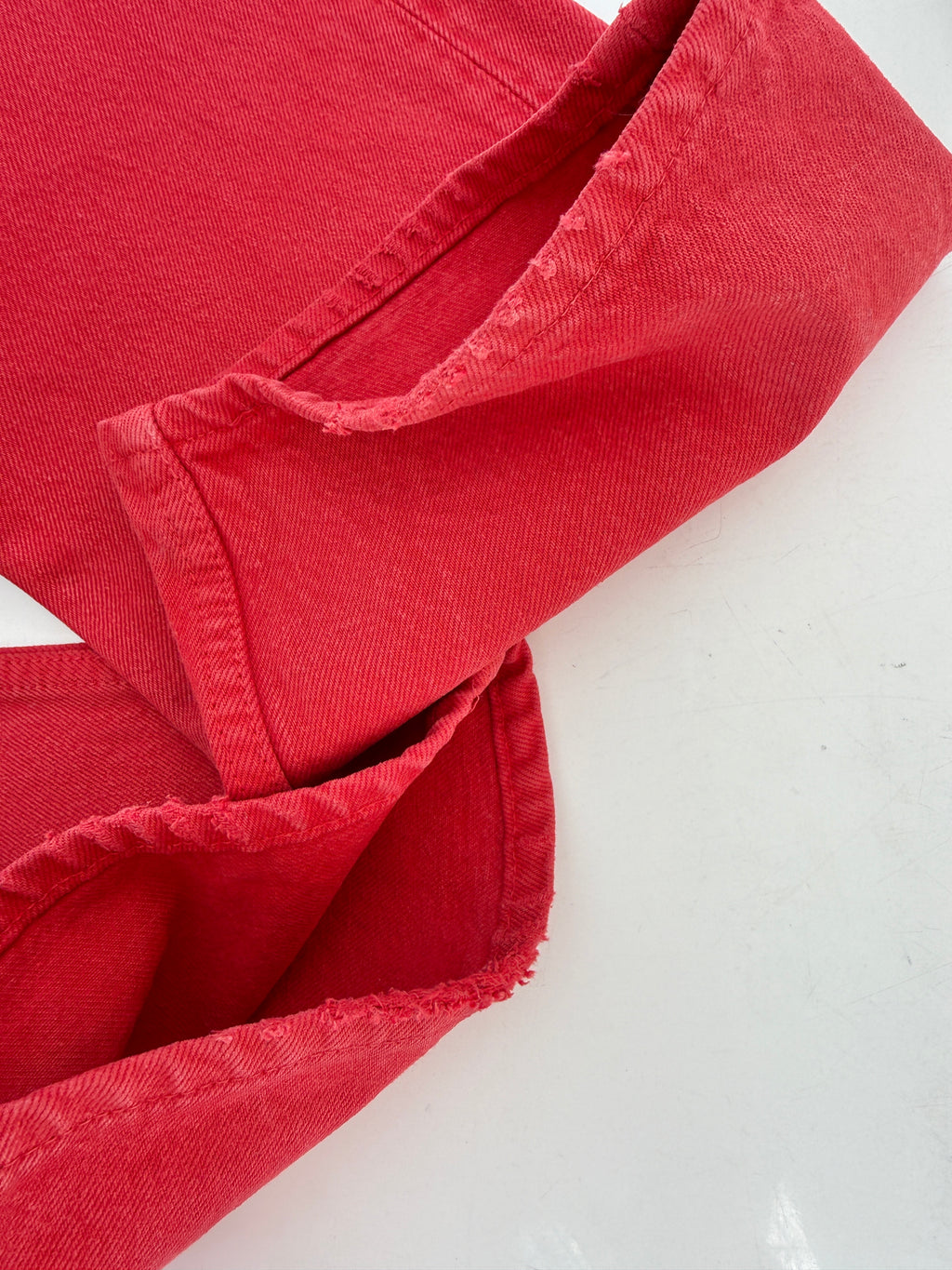 W31 L32 vintage Levis 501s 30/31” measured red denim 90s USA 501s