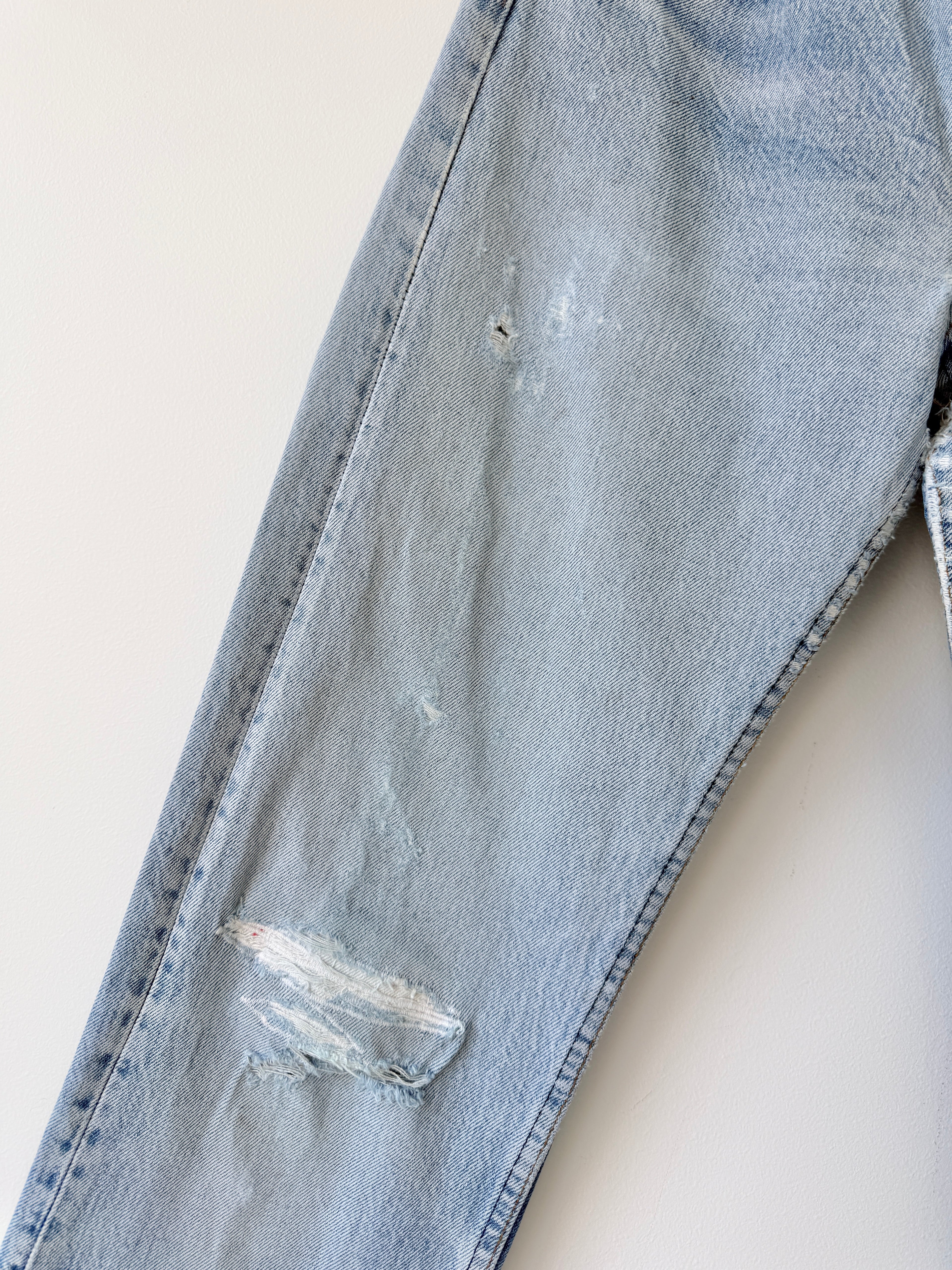 W26 L31 vintage Levis 501 25-26” measured light faded blue 70s/80’s levi’s 501s made in USA