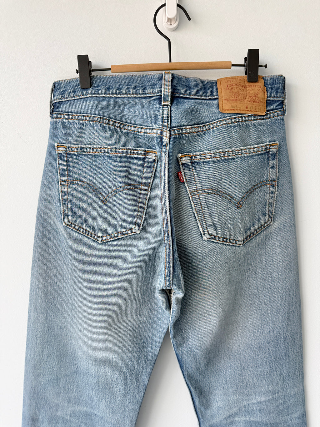 Soft W29 L34 vintage Levis 501 28/29” measured unique faded blue denim 90s USA Levi’s 501s