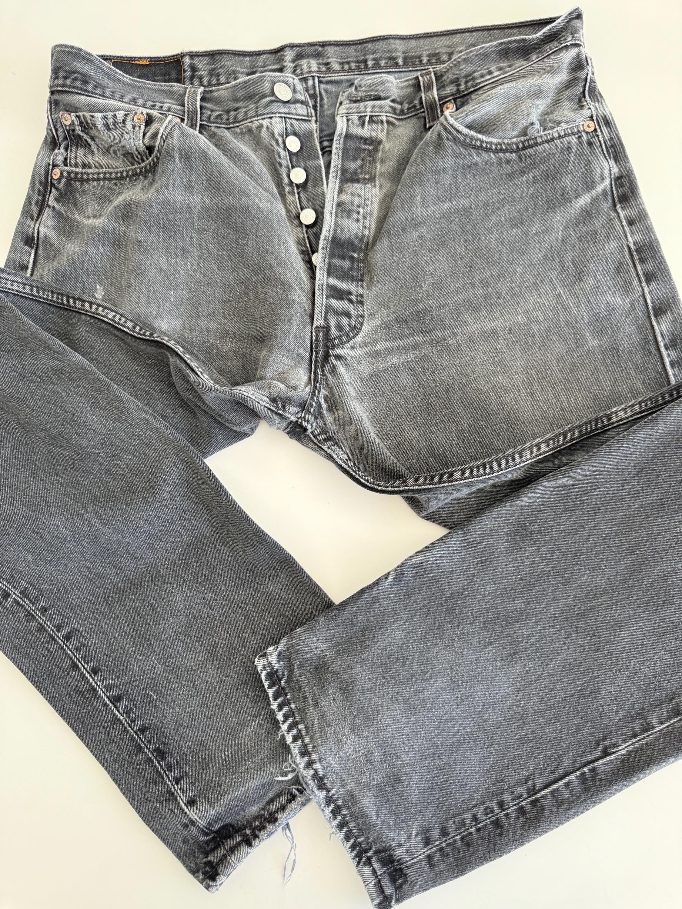 W37 L33 Levis 501 vintage 36-37” measured waist light faded black made in USA 90s