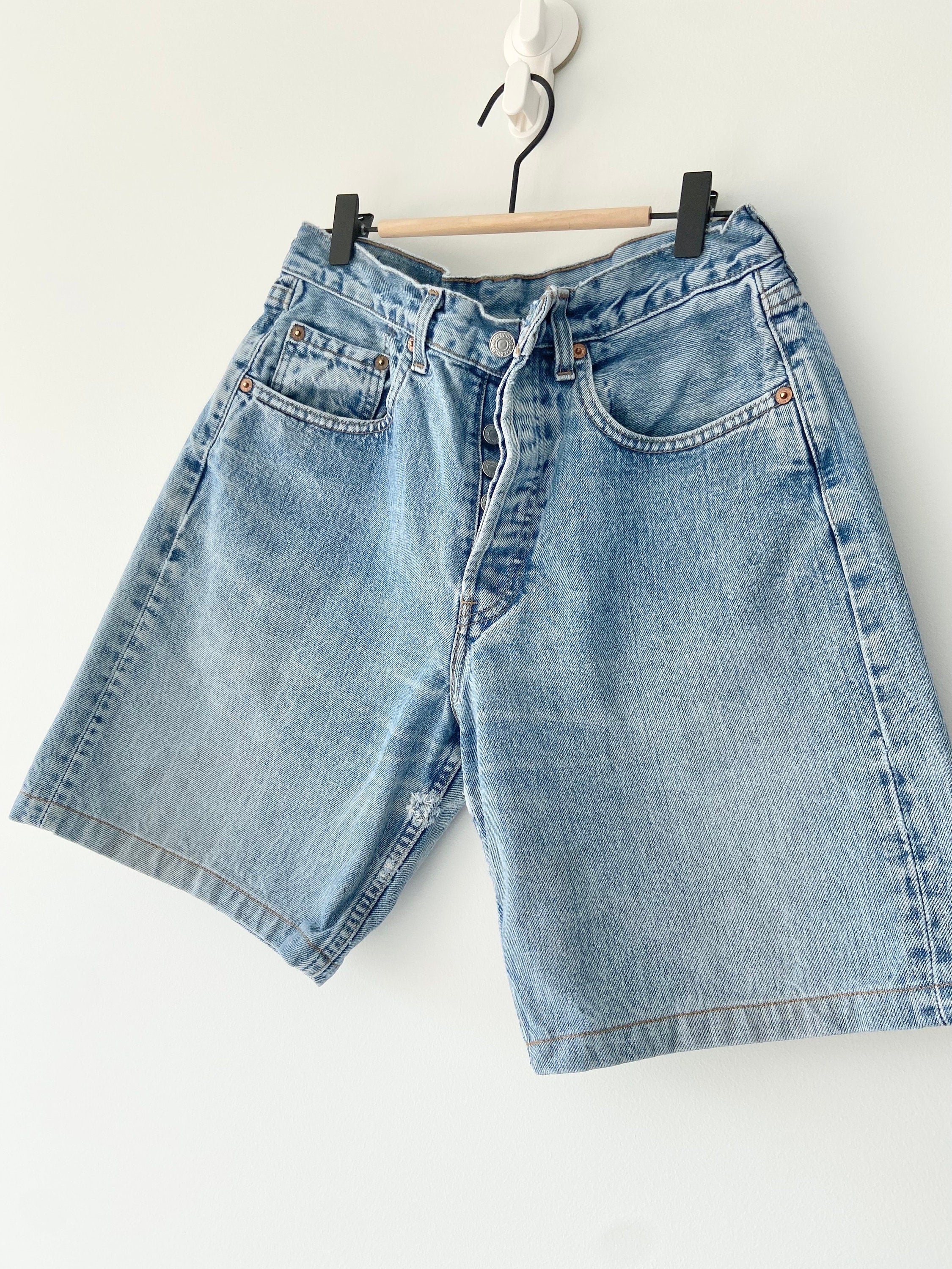Vintage Levi’s button  shorts w29”