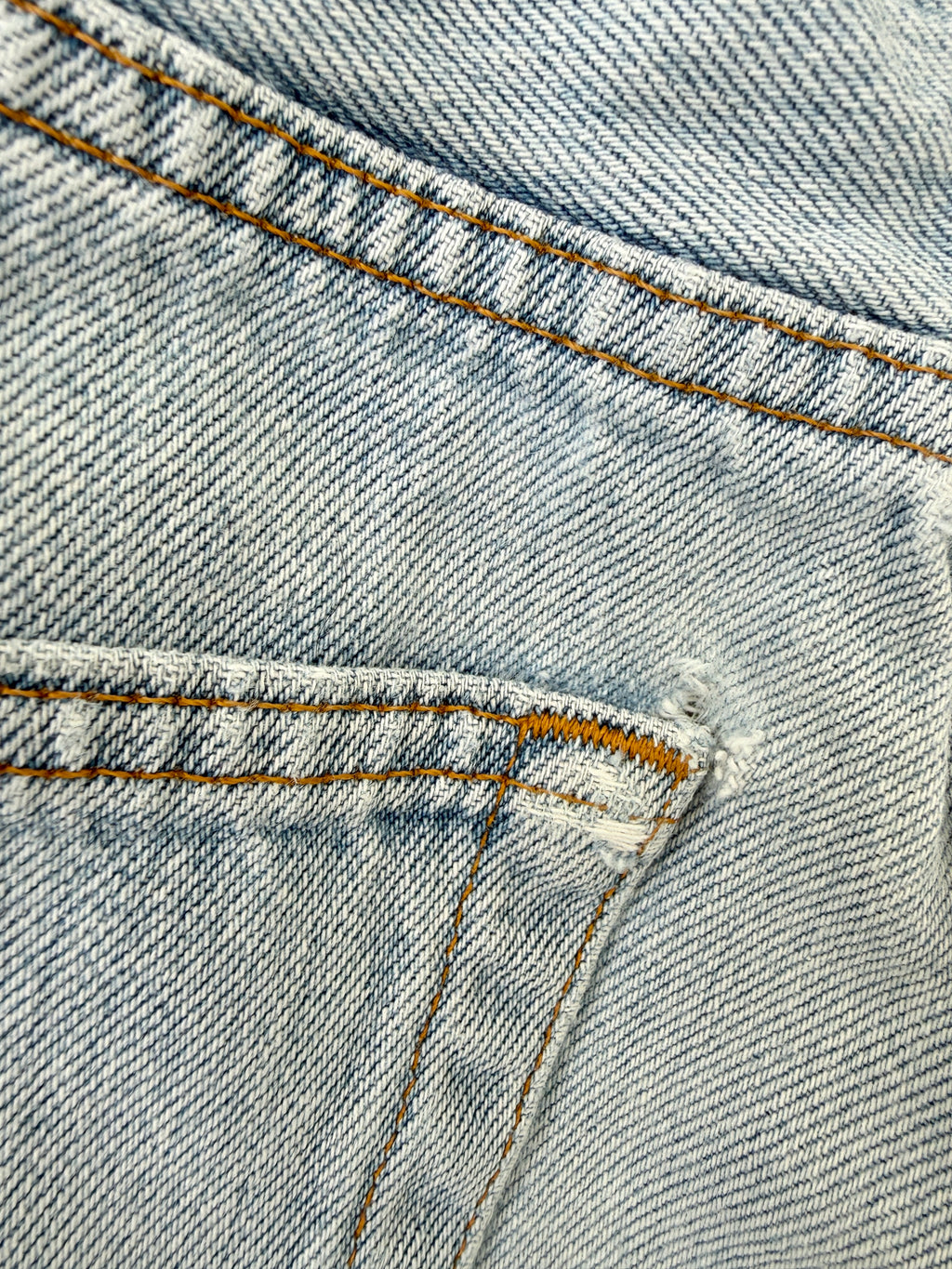 W29 L30 vintage Levis 501 28/29” measured light faded blue denim Levi’s 501s USA