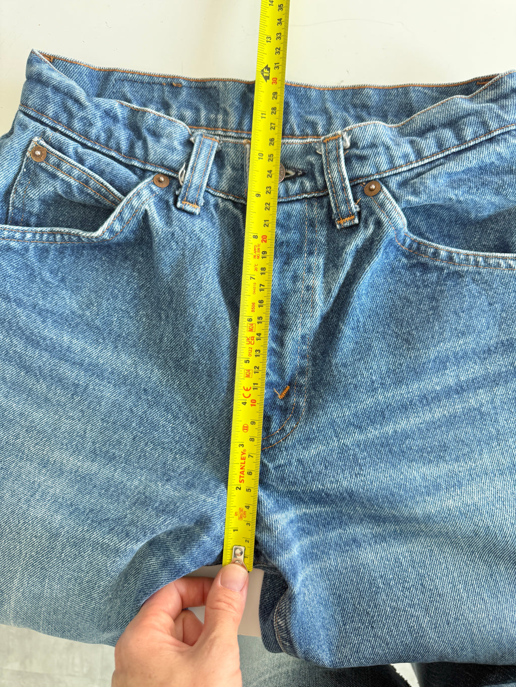 W25 L32 vintage Levis 630 02 17 dark blue fold lines  24/25” measured waist 630s USA 80s slim hips