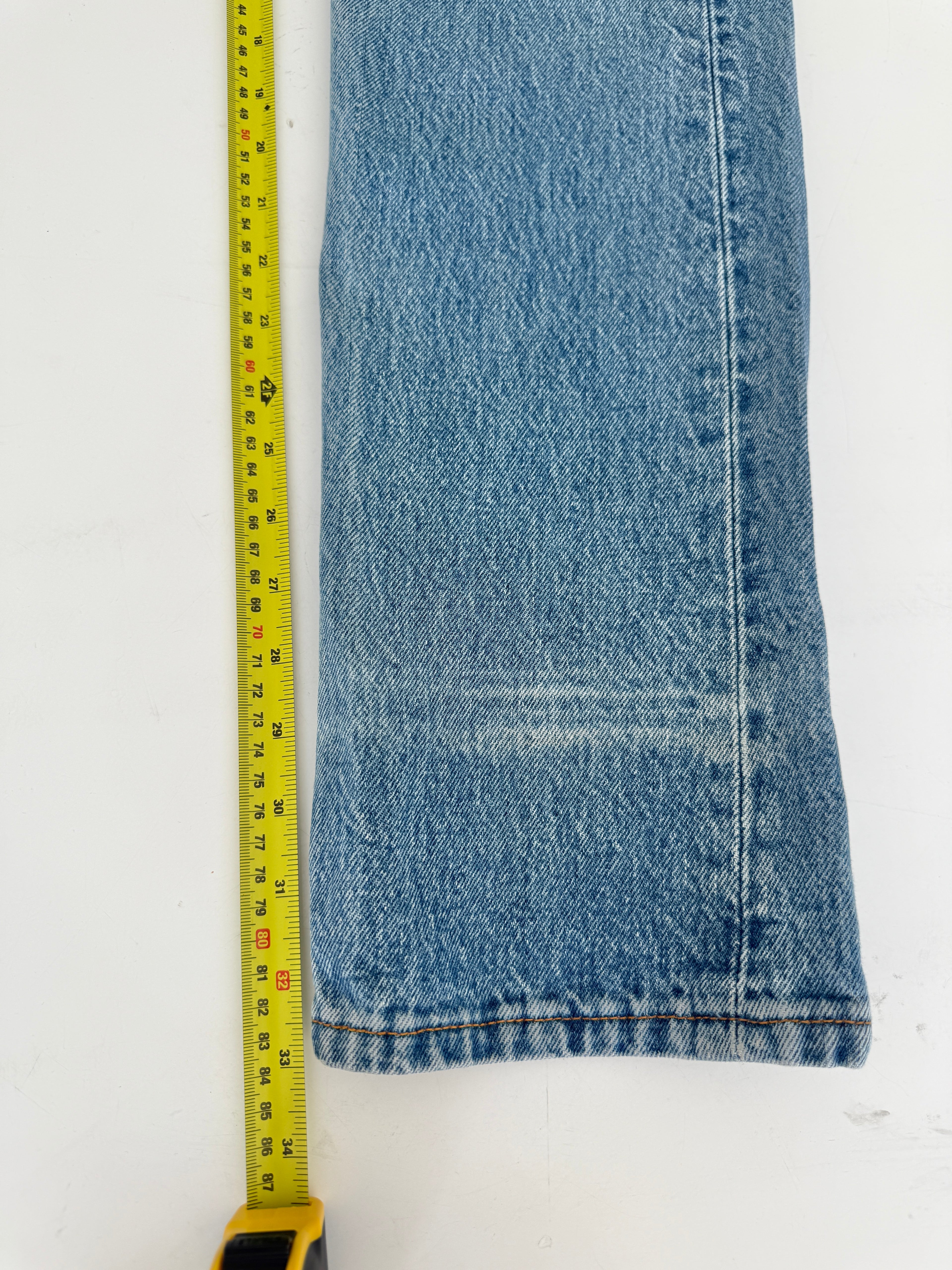 W25 L32 vintage Levis 501s 24/25” measured medium fade blue denim Levi’s 501s 90s