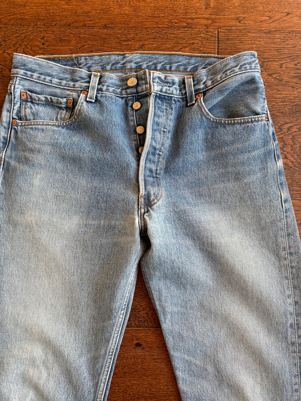 W32 L33 vintage Levis 501s 31/32” measured medium blue faded Y2K 501s