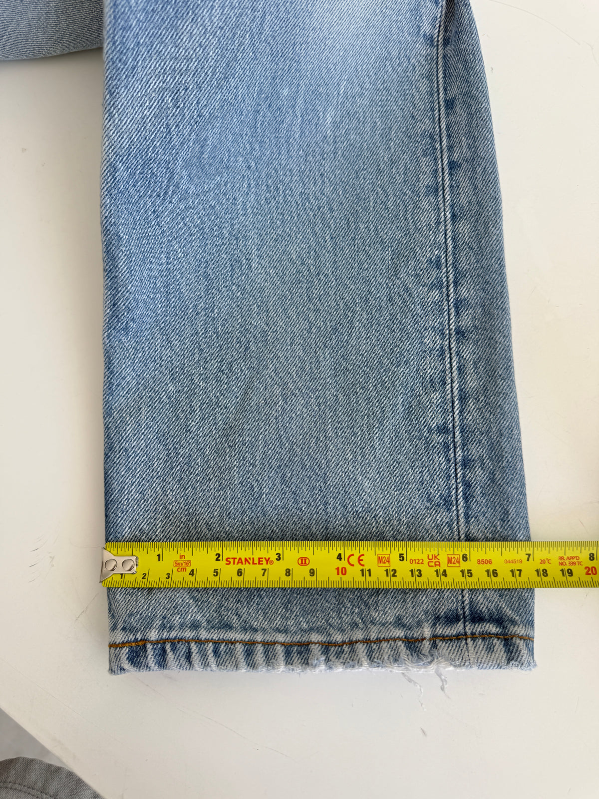 W24 L27 vintage Levis 501s 22/24” measured light blue 501s 90s