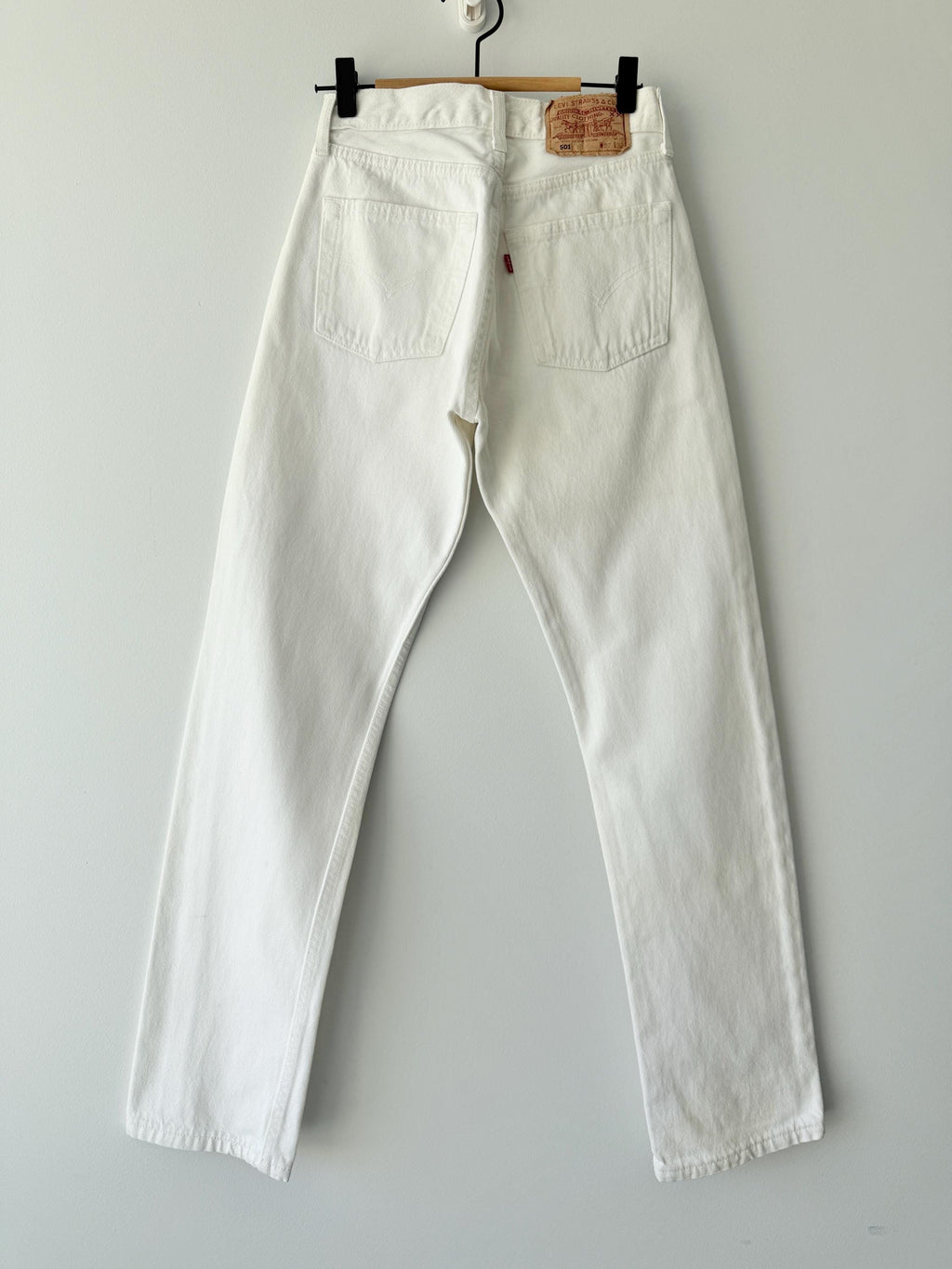 W25 L31 Levis 501 vintage 24-25” measured waist off white made in UK 90s hol