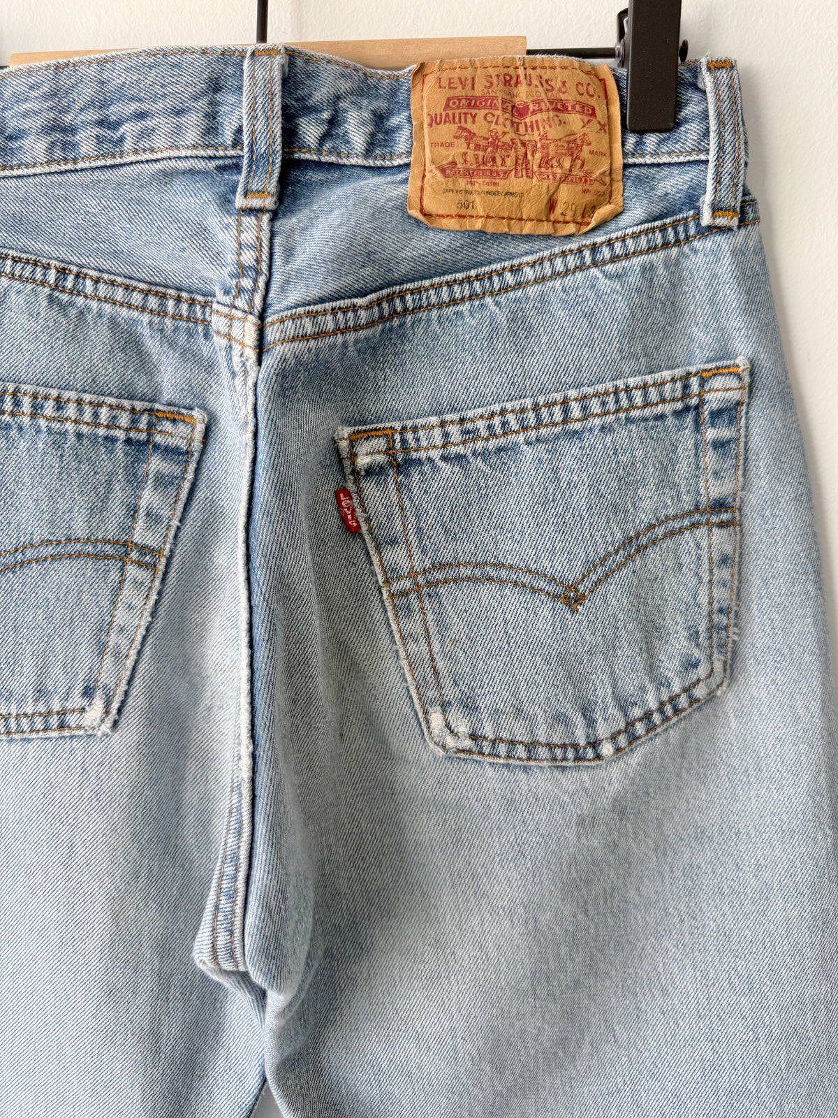 Soft W27 L32 vintage Levis 501s 26/27” measured light blue faded 90s USA 501s slim hips