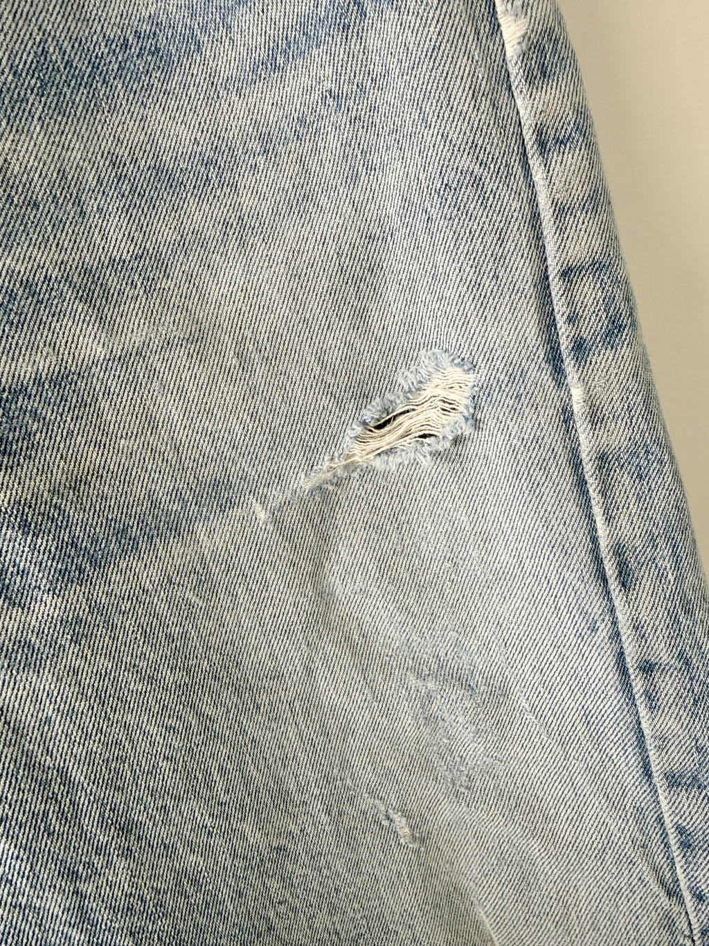 W30 L30 vintage Levis 501 29-30” measured distressed light blue denim 80s 501s