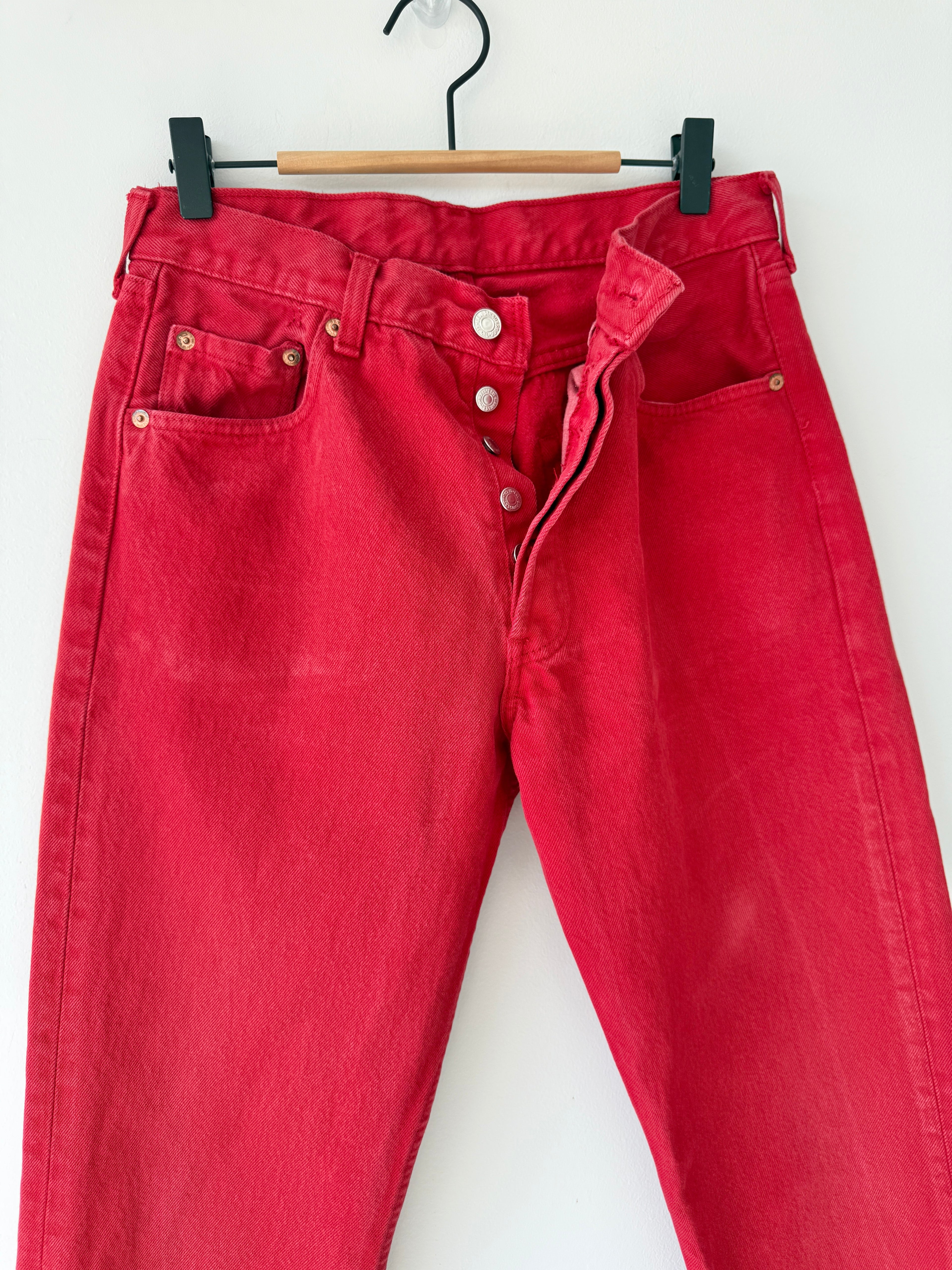 W29 L32 vintage Levis 501 28/29” measured waist red 90s 501s