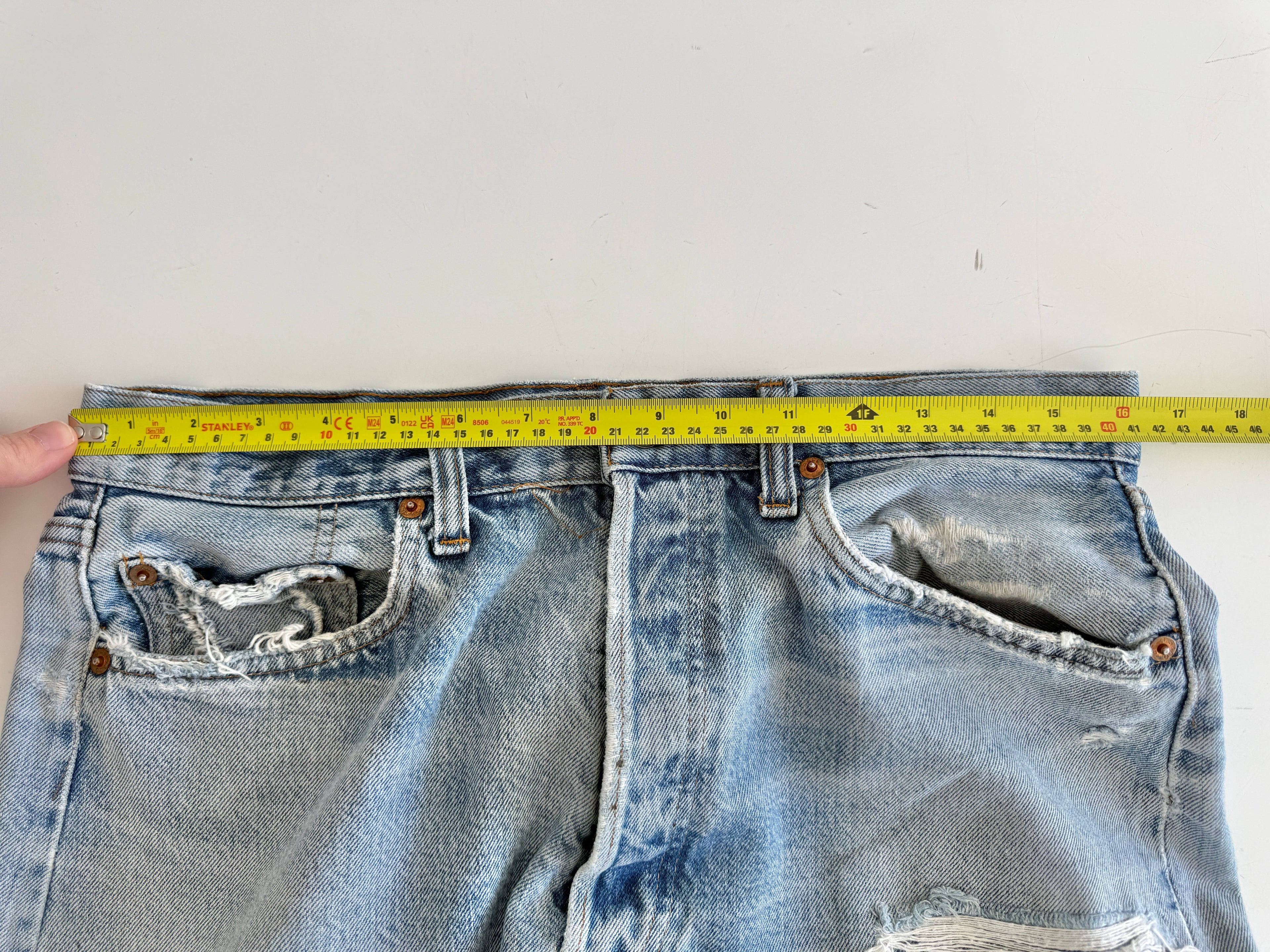 W32 L31 selvedge vintage Levis 501 31/32” measured light blue denim 70s Levi’s 501s USA