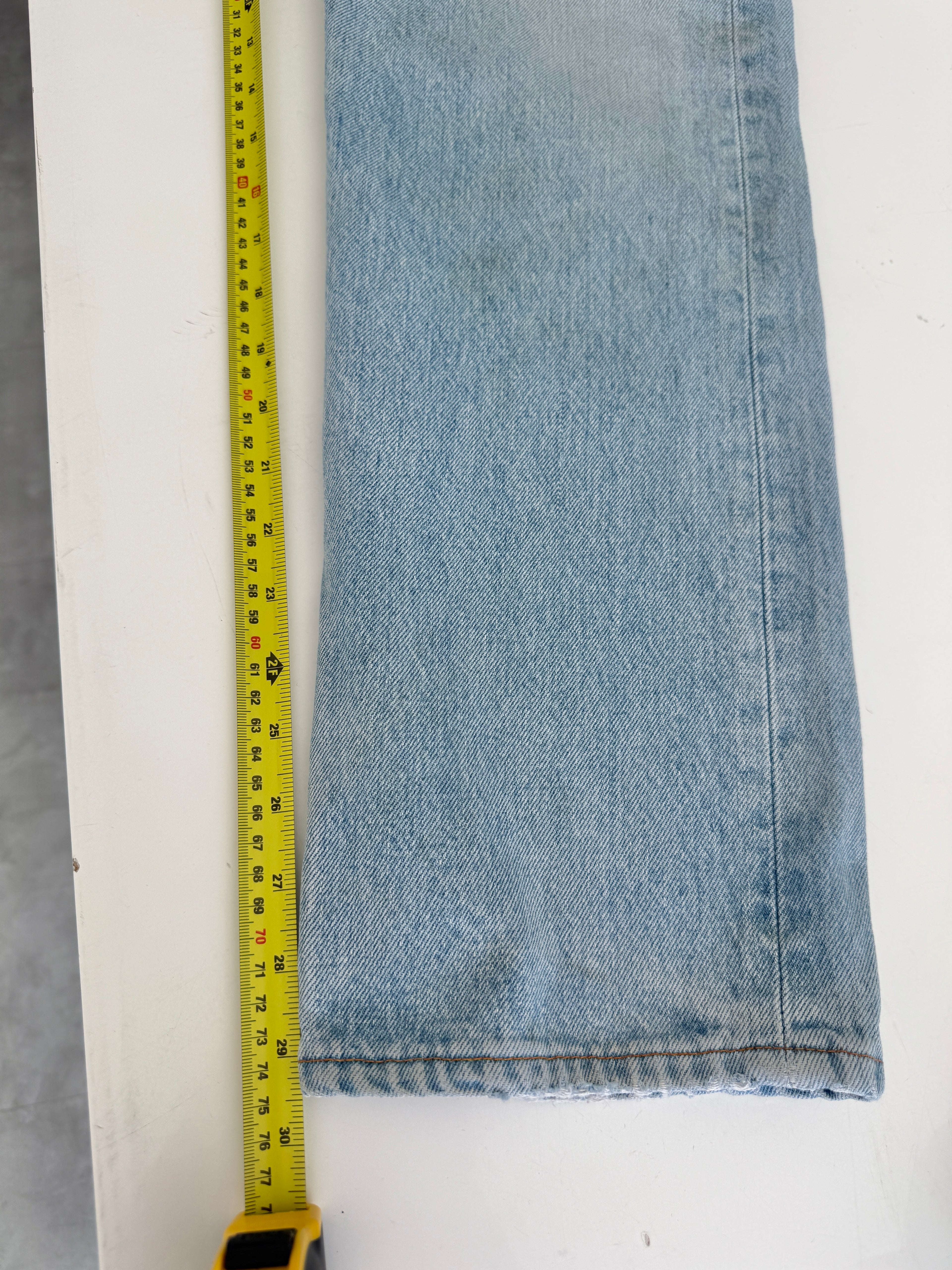 W30 L29 vintage Levis 501xx 30” measured waist light faded blue USA 90s  501xx