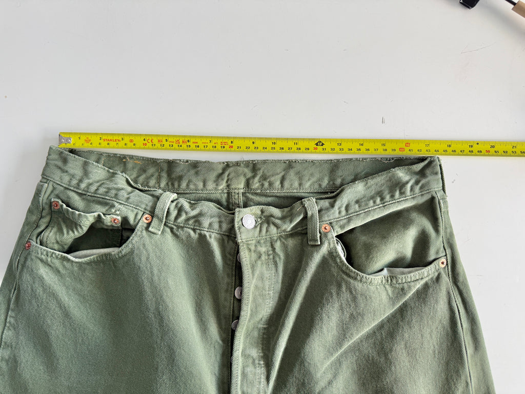 W35 L31 vintage Levis 501 34-35” measured dark green denim 90s USA 501s