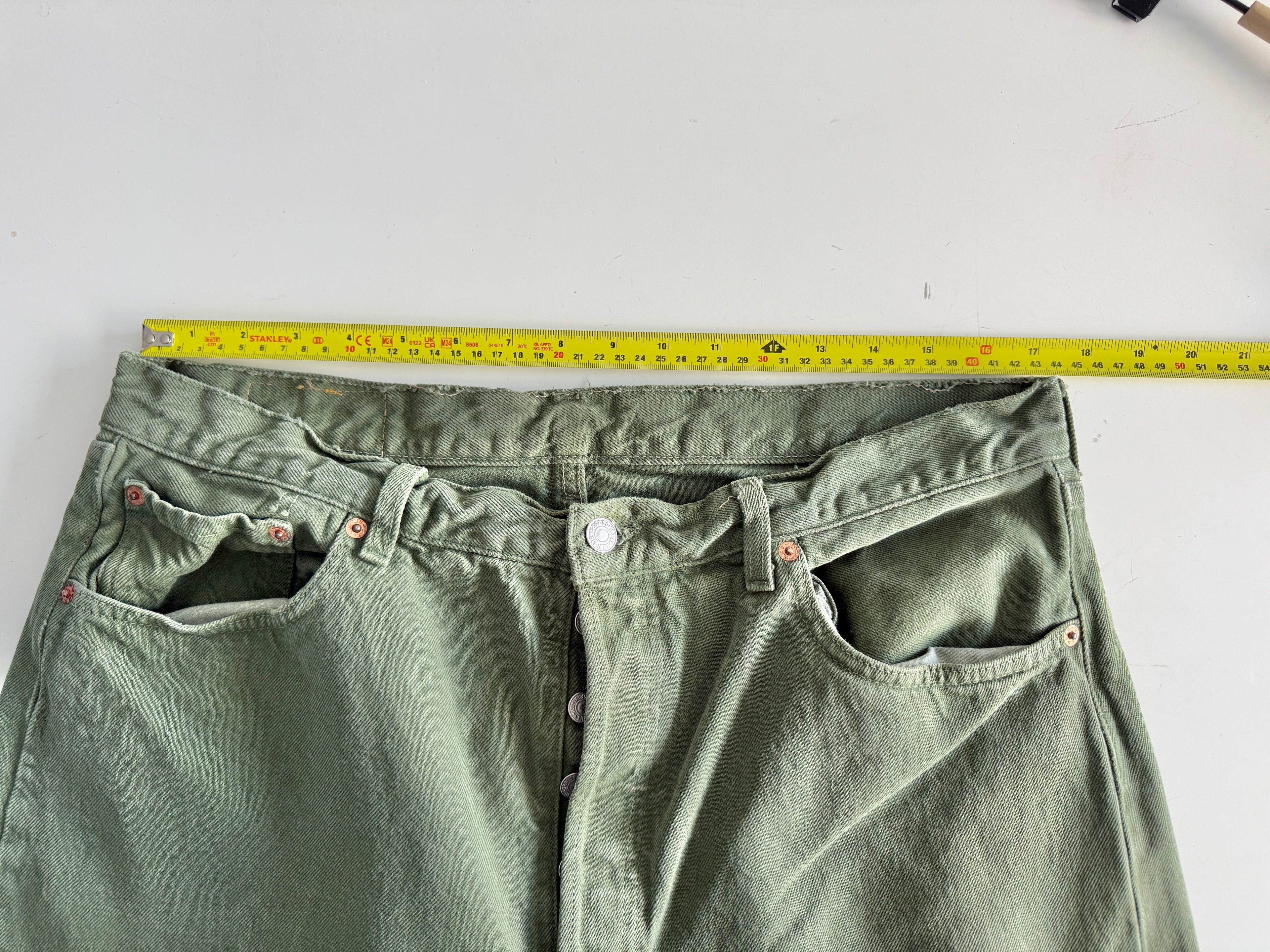 W35 L31 vintage Levis 501 34-35” measured dark green denim 90s USA 501s