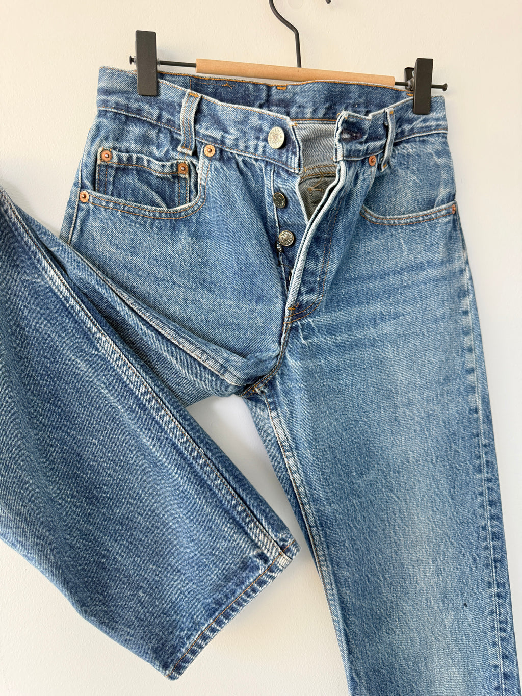 W26 L29 vintage Levis 501 dark faded blue 25/26” measured waist 501s 80s USA